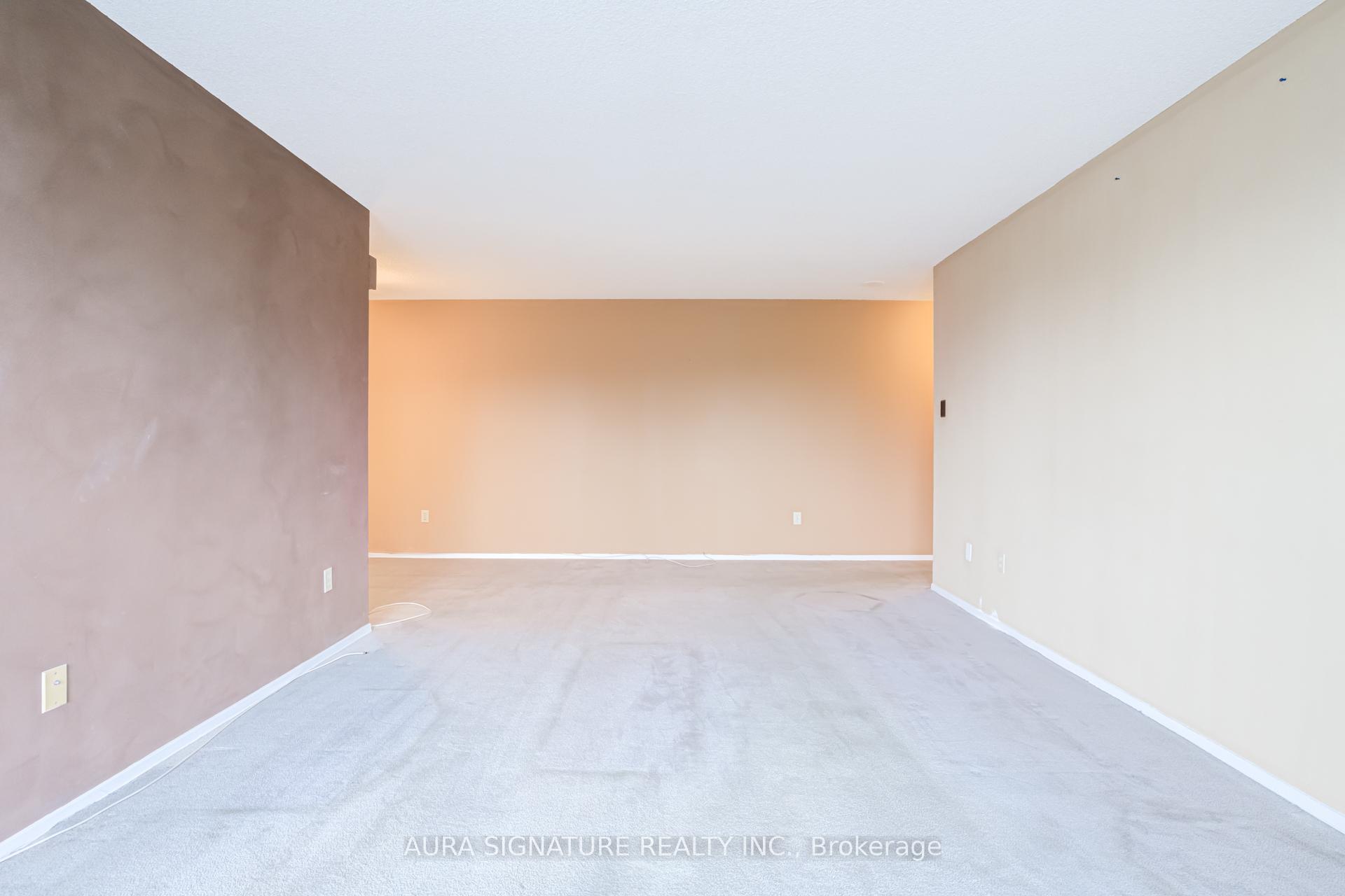 Photo 14 of Unit 401, 3077 Weston Road, North York, Humberlea-Pelmo Park — HOMEH