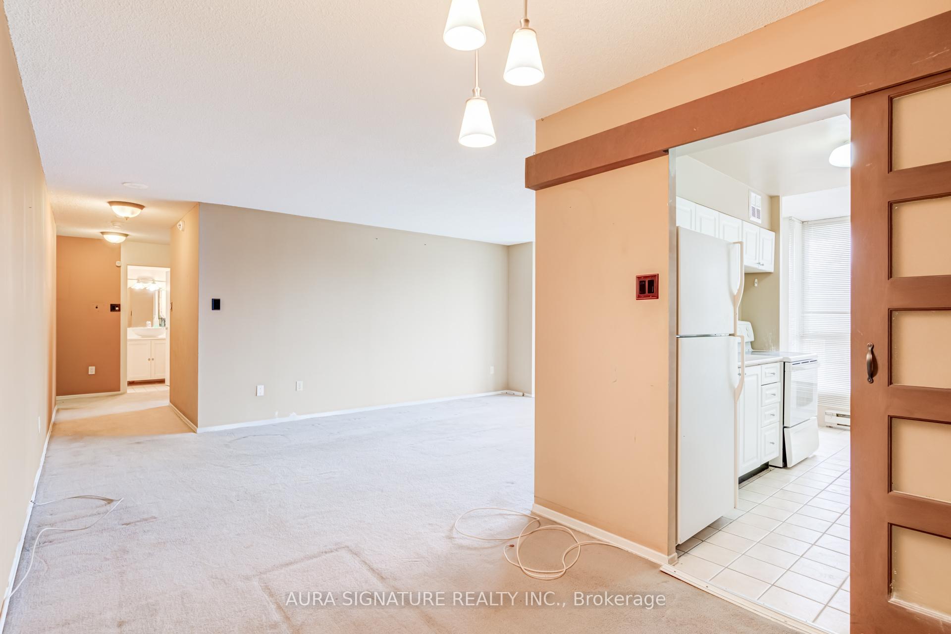 Photo 16 of Unit 401, 3077 Weston Road, North York, Humberlea-Pelmo Park — HOMEH