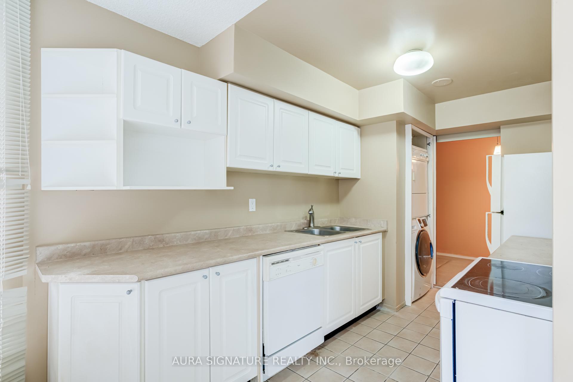 Photo 18 of Unit 401, 3077 Weston Road, North York, Humberlea-Pelmo Park — HOMEH