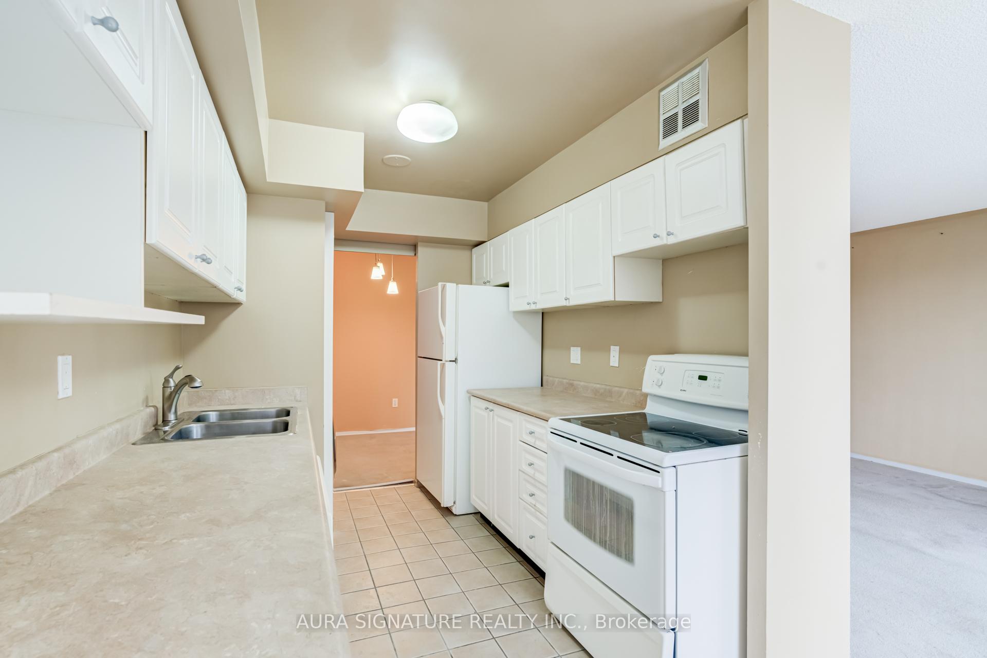 Photo 19 of Unit 401, 3077 Weston Road, North York, Humberlea-Pelmo Park — HOMEH