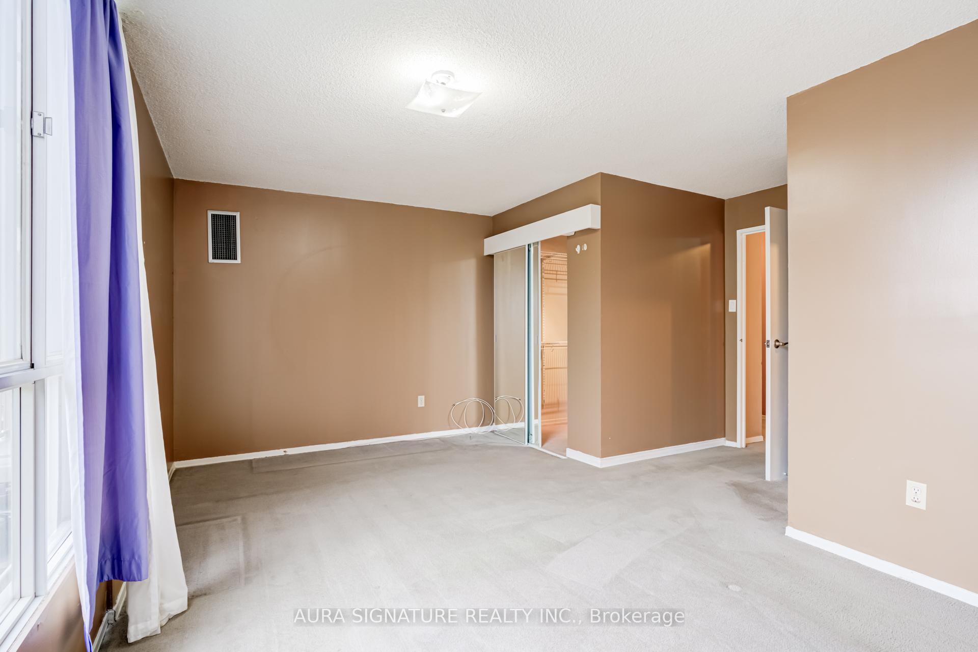Photo 24 of Unit 401, 3077 Weston Road, North York, Humberlea-Pelmo Park — HOMEH