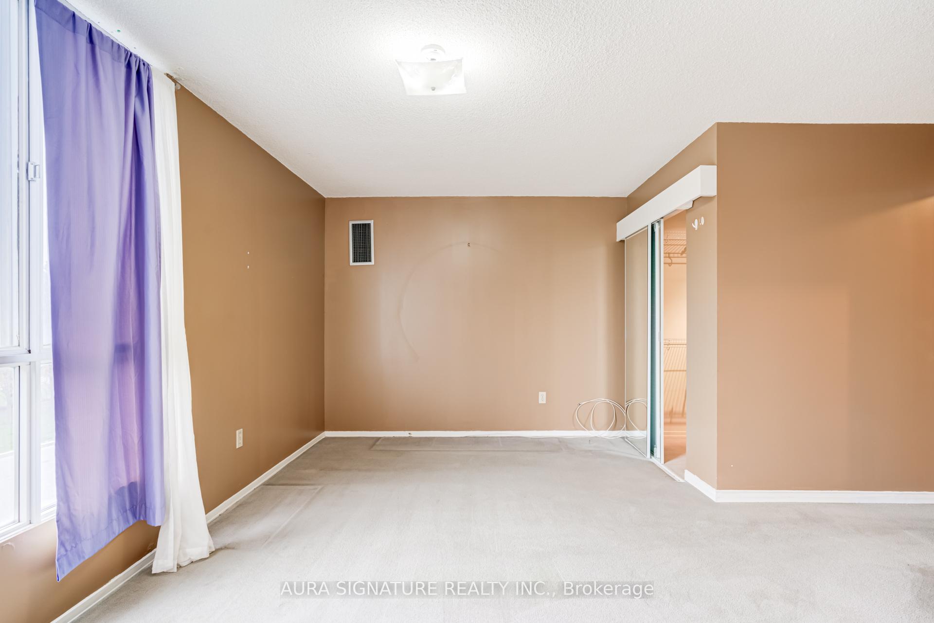 Photo 25 of Unit 401, 3077 Weston Road, North York, Humberlea-Pelmo Park — HOMEH