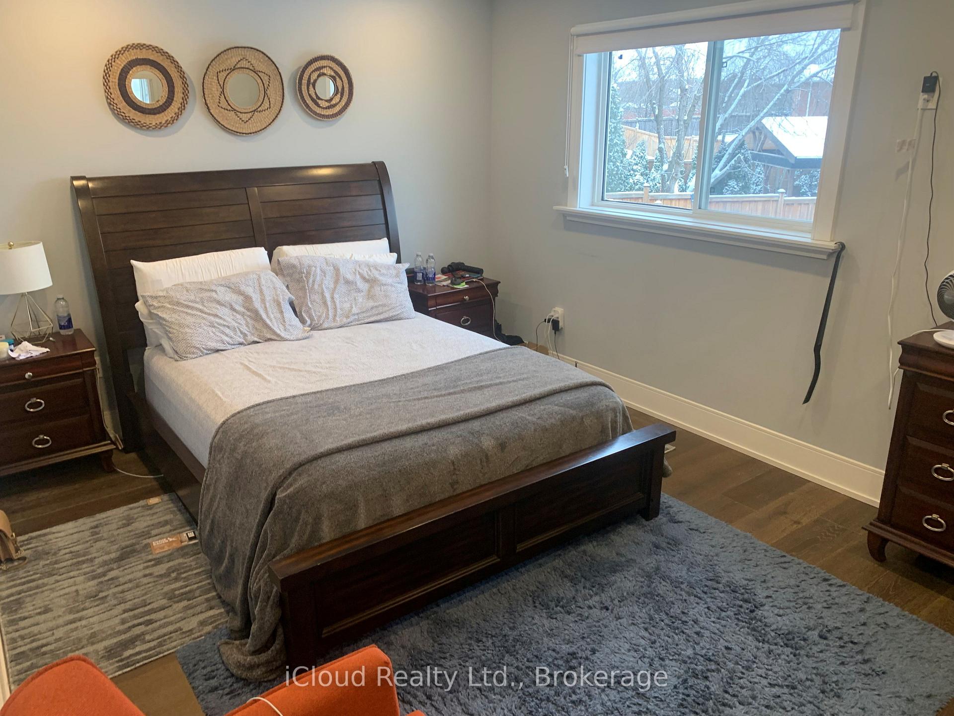 Photo 8 of 878 Blyleven Boulevard, Mississauga, East Credit — HOMEH