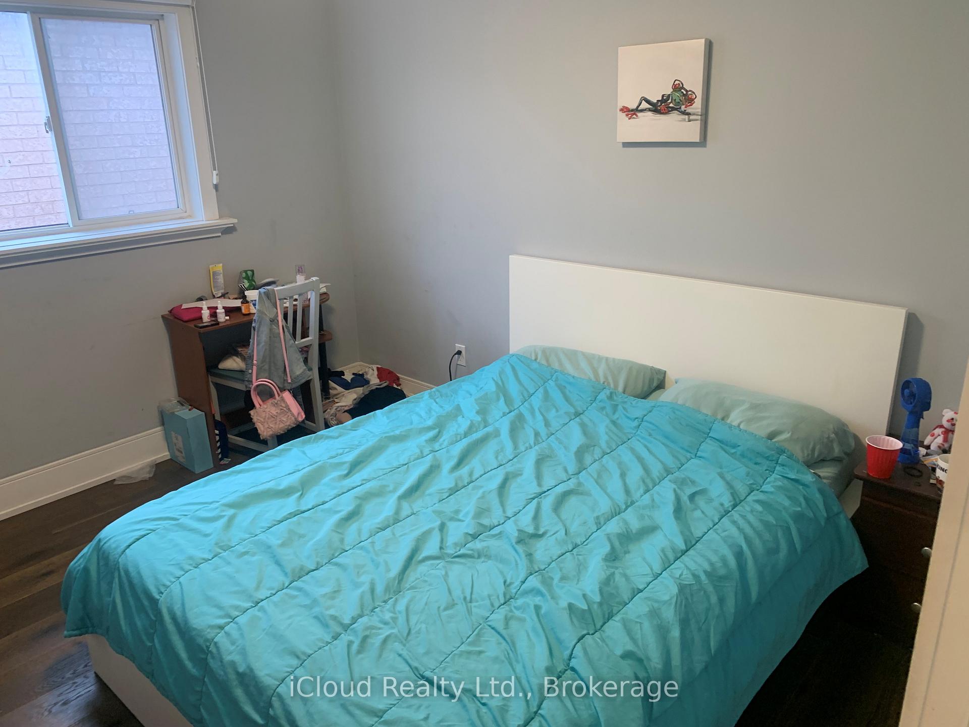 Photo 10 of 878 Blyleven Boulevard, Mississauga, East Credit — HOMEH