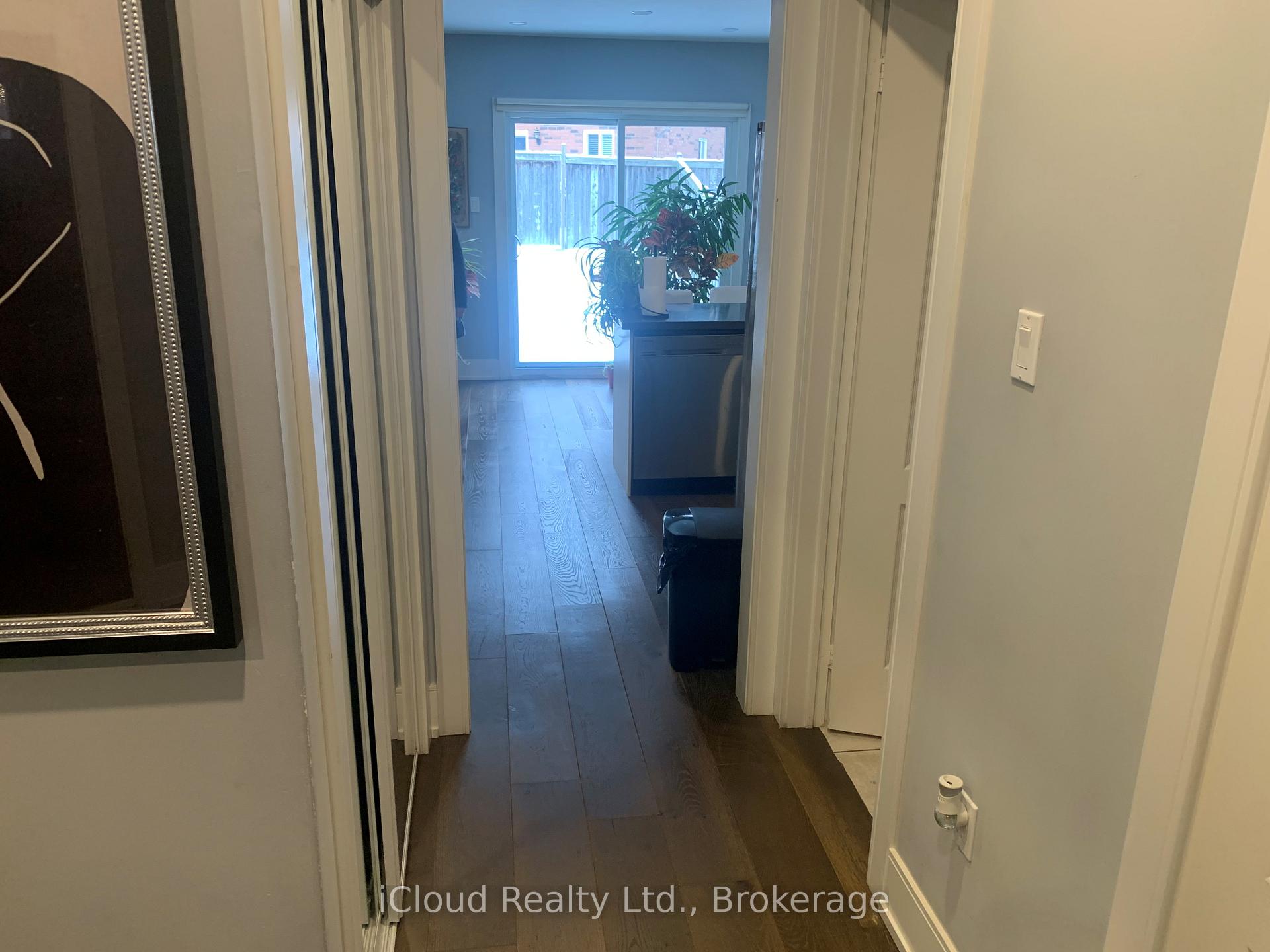 Photo 12 of 878 Blyleven Boulevard, Mississauga, East Credit — HOMEH