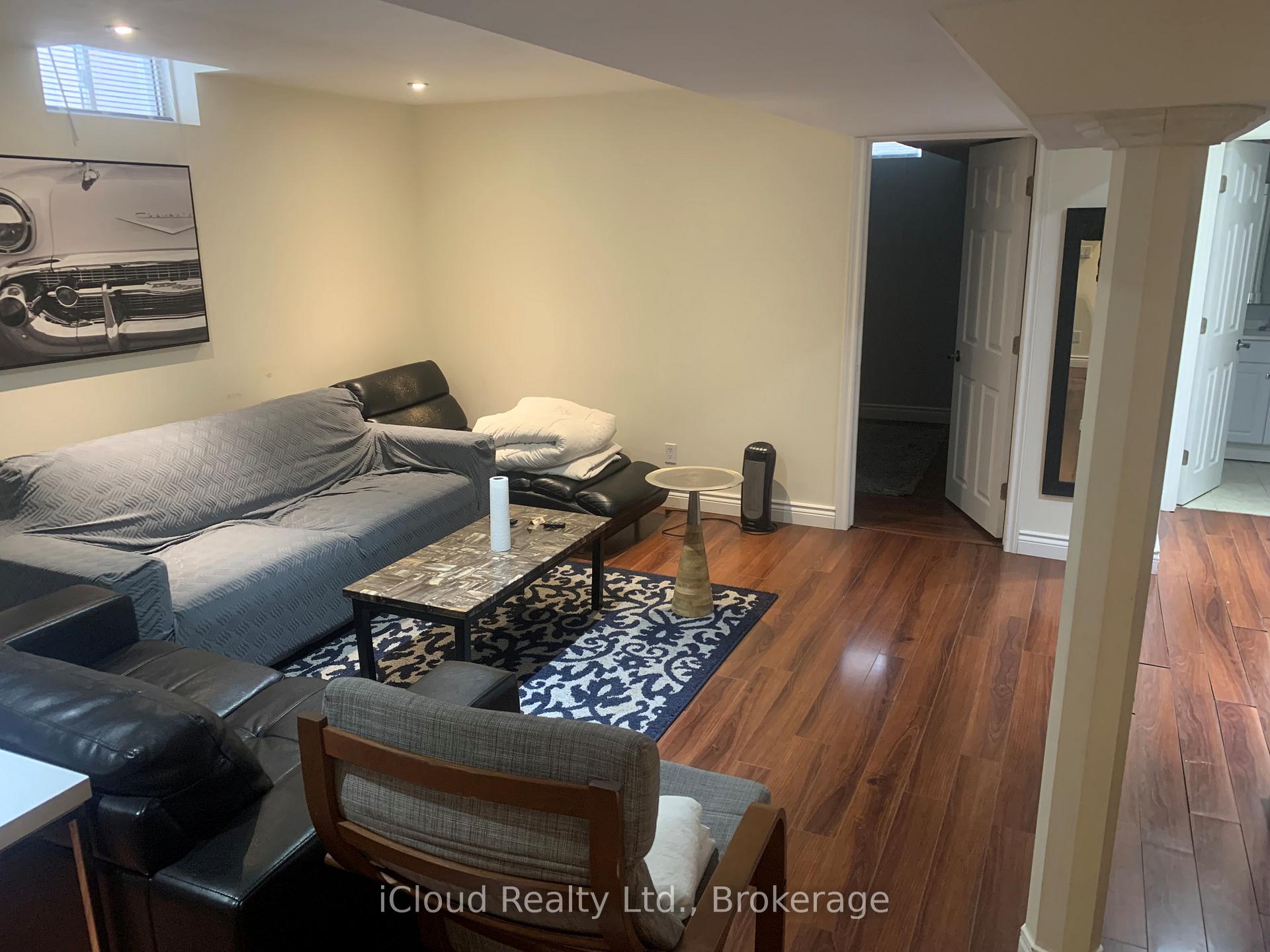 Photo 13 of 878 Blyleven Boulevard, Mississauga, East Credit — HOMEH