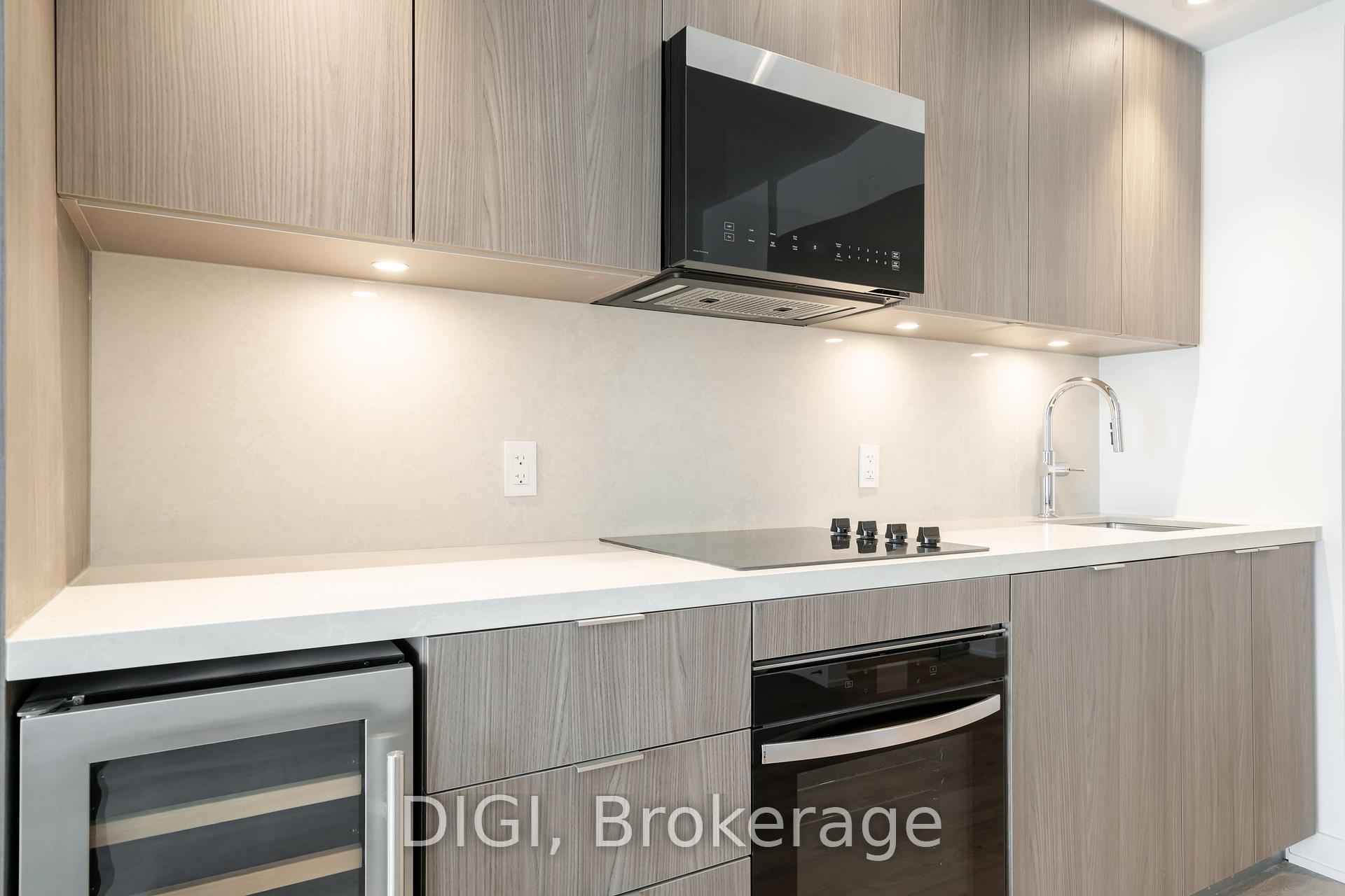 Photo 6 of Unit E725, 485 Perth Avenue, Toronto, Weston-Pellam Park — HOMEH