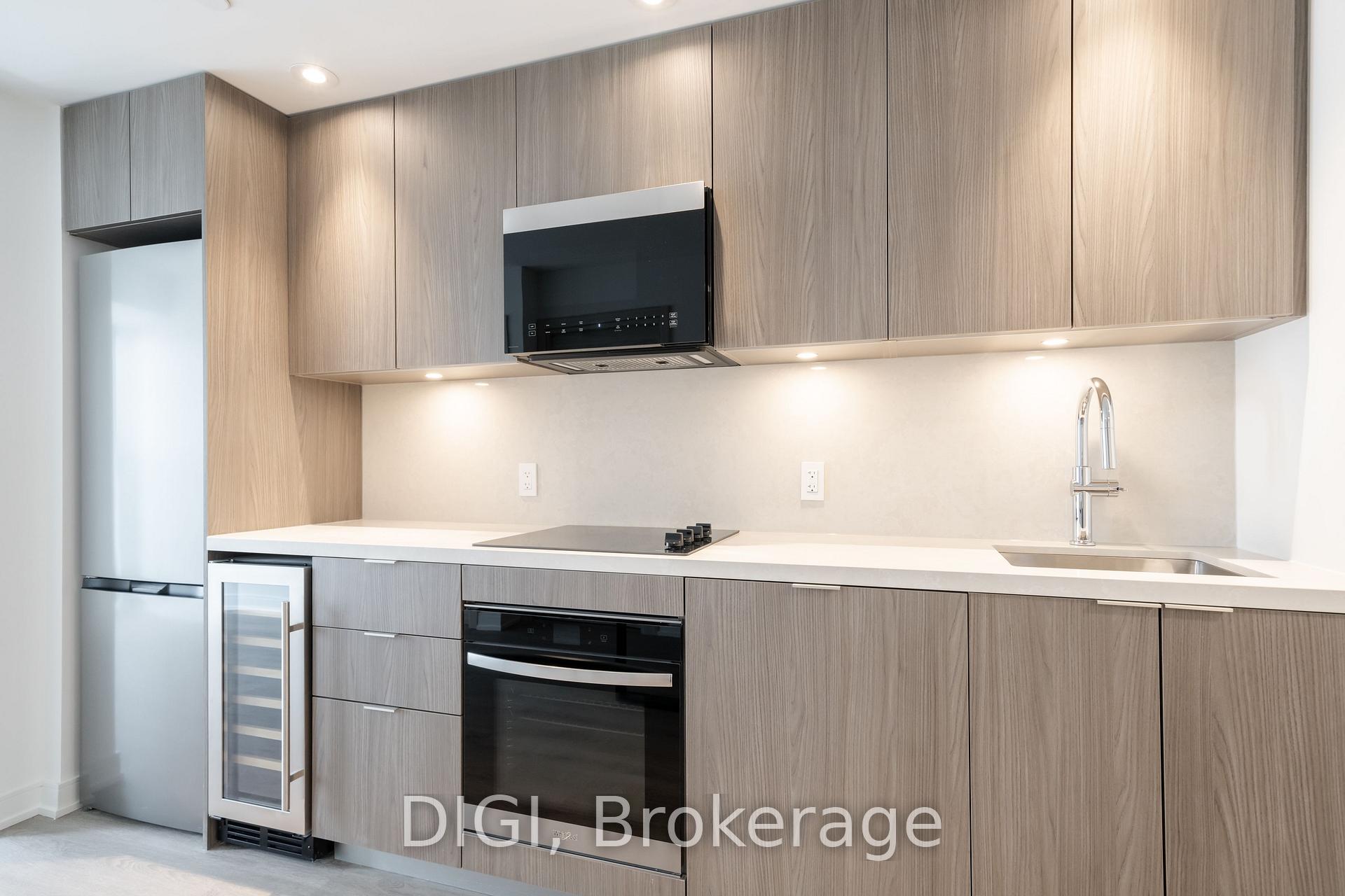 Photo 7 of Unit E725, 485 Perth Avenue, Toronto, Weston-Pellam Park — HOMEH