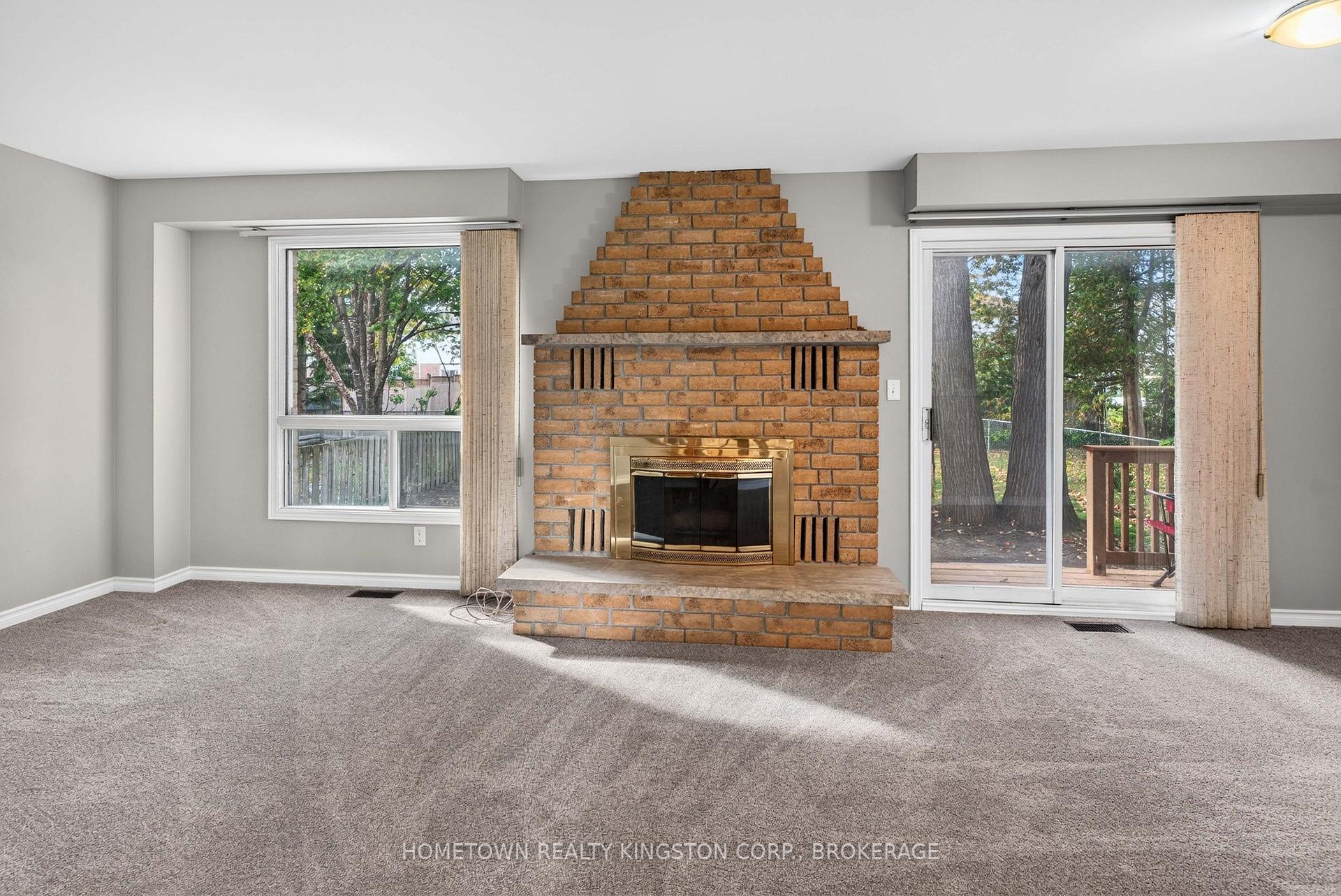 Photo 9 of 1096 Willowood Drive, Kingston, City Northwest — HOMEH