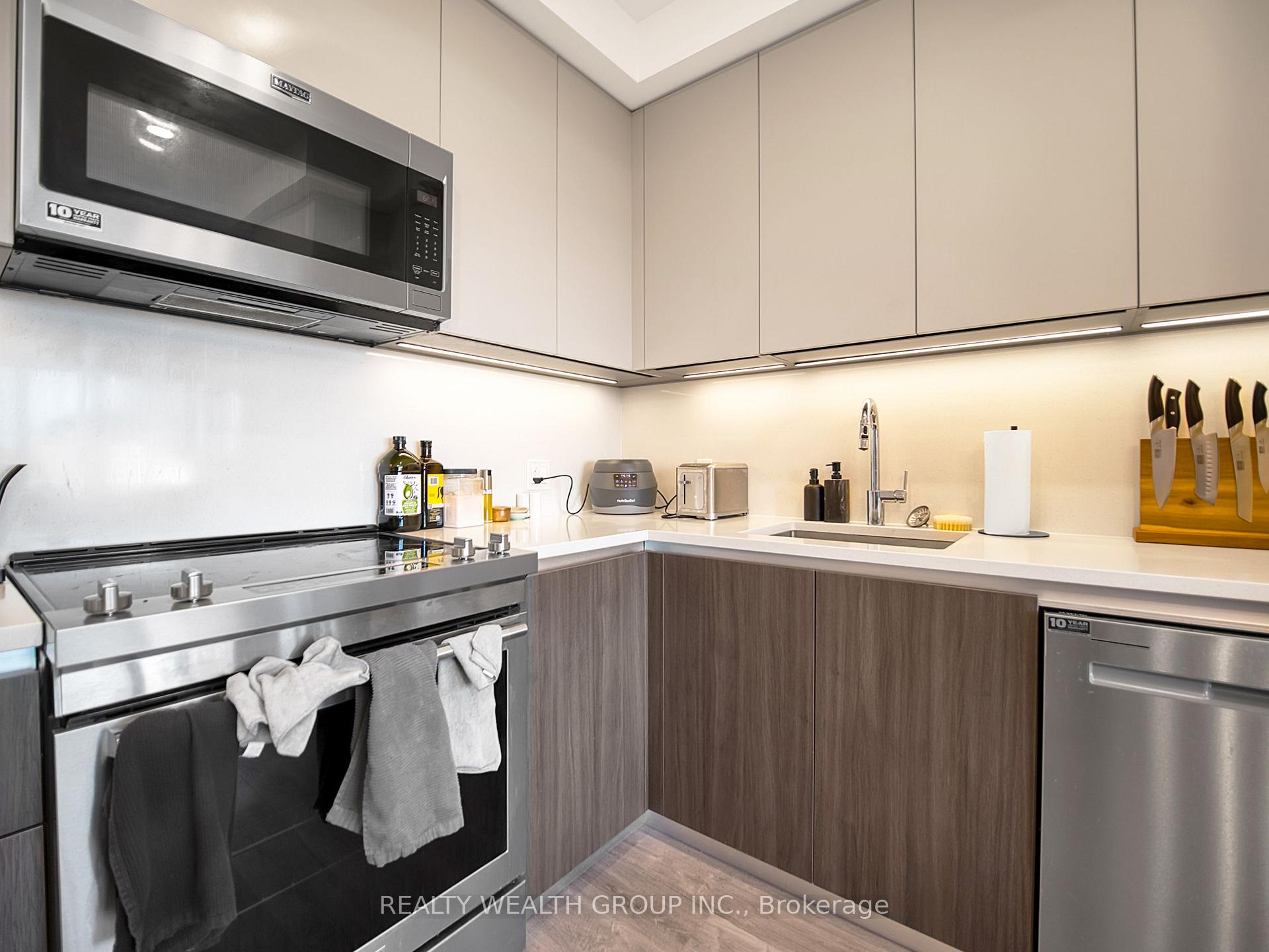 Photo 7 of Unit 409, 195 Hunter Street E, Peterborough, Ashburnham Ward 4 — HOMEH