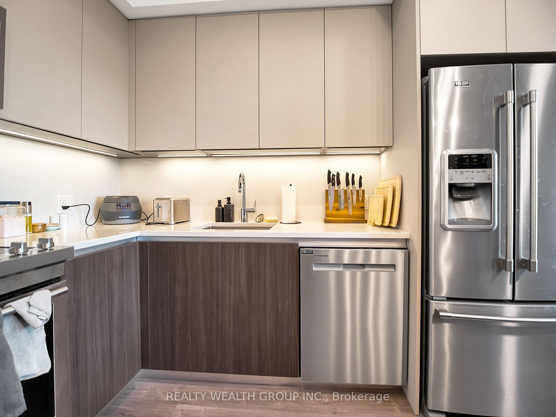 Photo 8 of Unit 409, 195 Hunter Street E, Peterborough, Ashburnham Ward 4 — HOMEH
