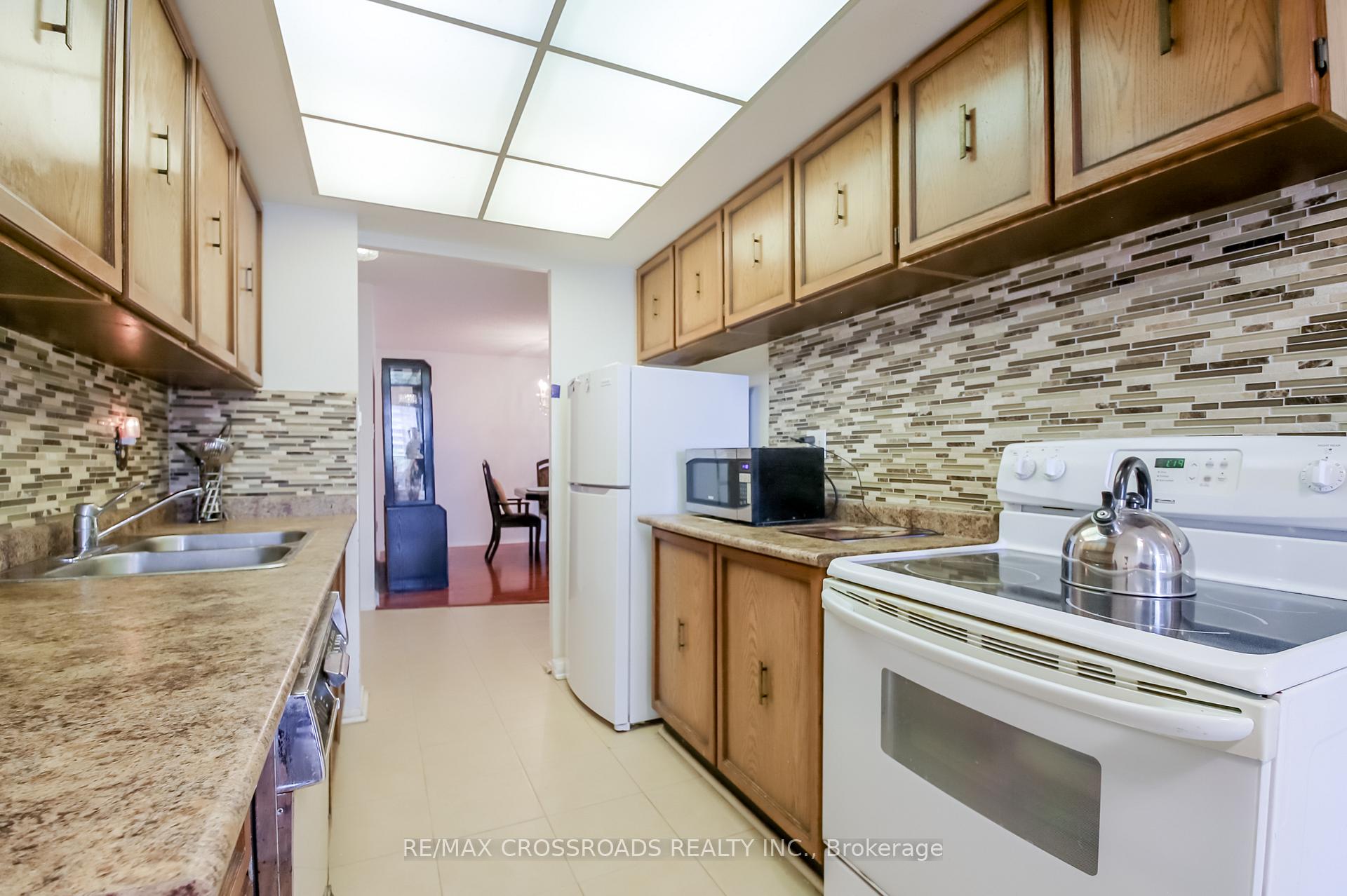 Photo 16 of Unit 606, 3151 Bridletowne Circle, Scarborough, L'Amoreaux — HOMEH