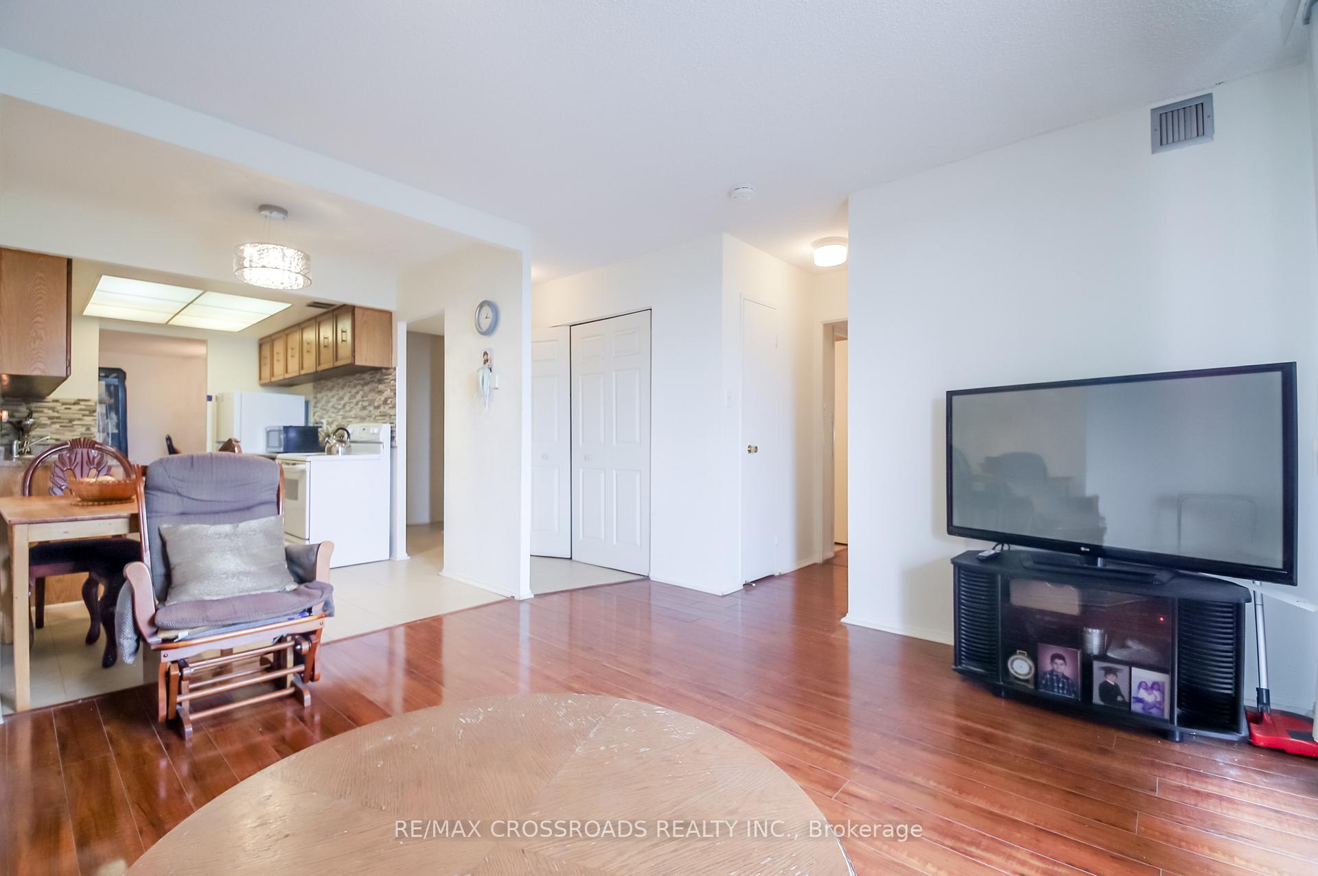 Photo 21 of Unit 606, 3151 Bridletowne Circle, Scarborough, L'Amoreaux — HOMEH