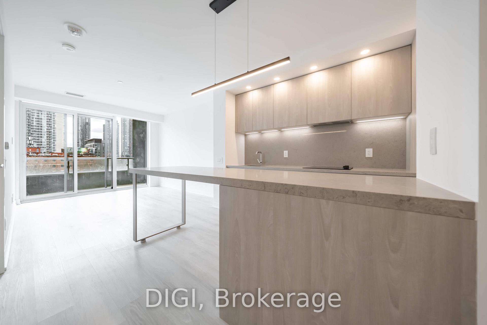 Photo 5 of Unit 1109, 57 Spadina Avenue, Toronto, Waterfront Communities — HOMEH