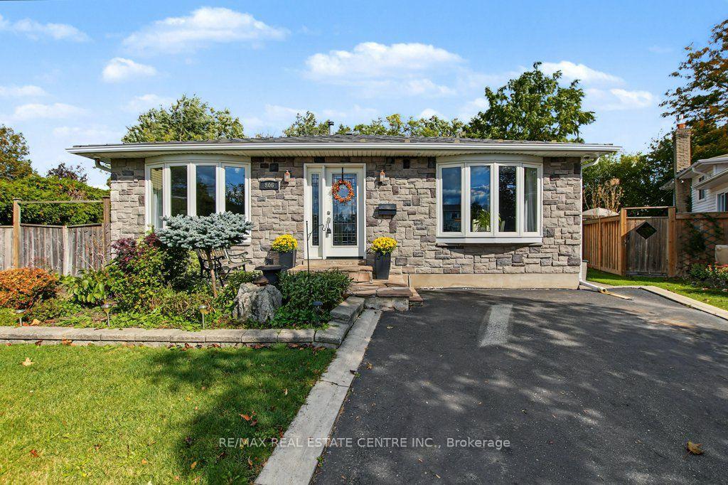 Photo of 806 Hudson Court