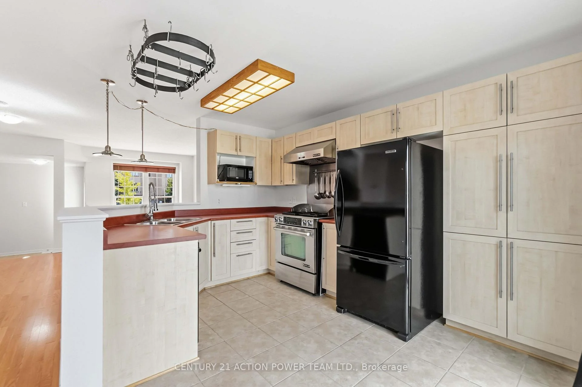 Photo 12 of 2087 Valin Street, Ottawa, Springridge/East Village — HOMEH