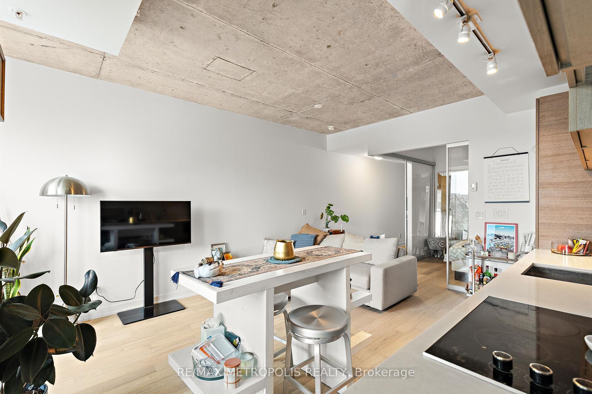 Photo 9 of Unit 608, 530 Indian Grove, Toronto, Junction Area — HOMEH