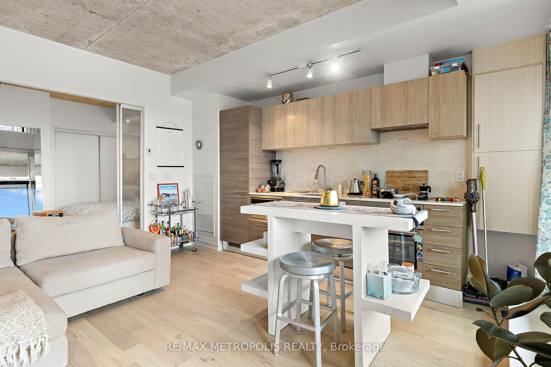 Photo 17 of Unit 608, 530 Indian Grove, Toronto, Junction Area — HOMEH
