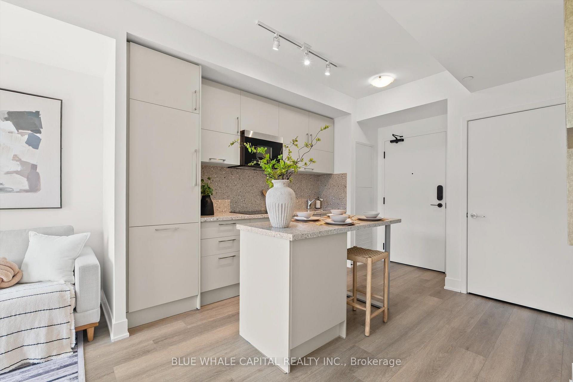 Photo 11 of Unit 901, 38 Andre De Grasse Street, Markham, Unionville — HOMEH