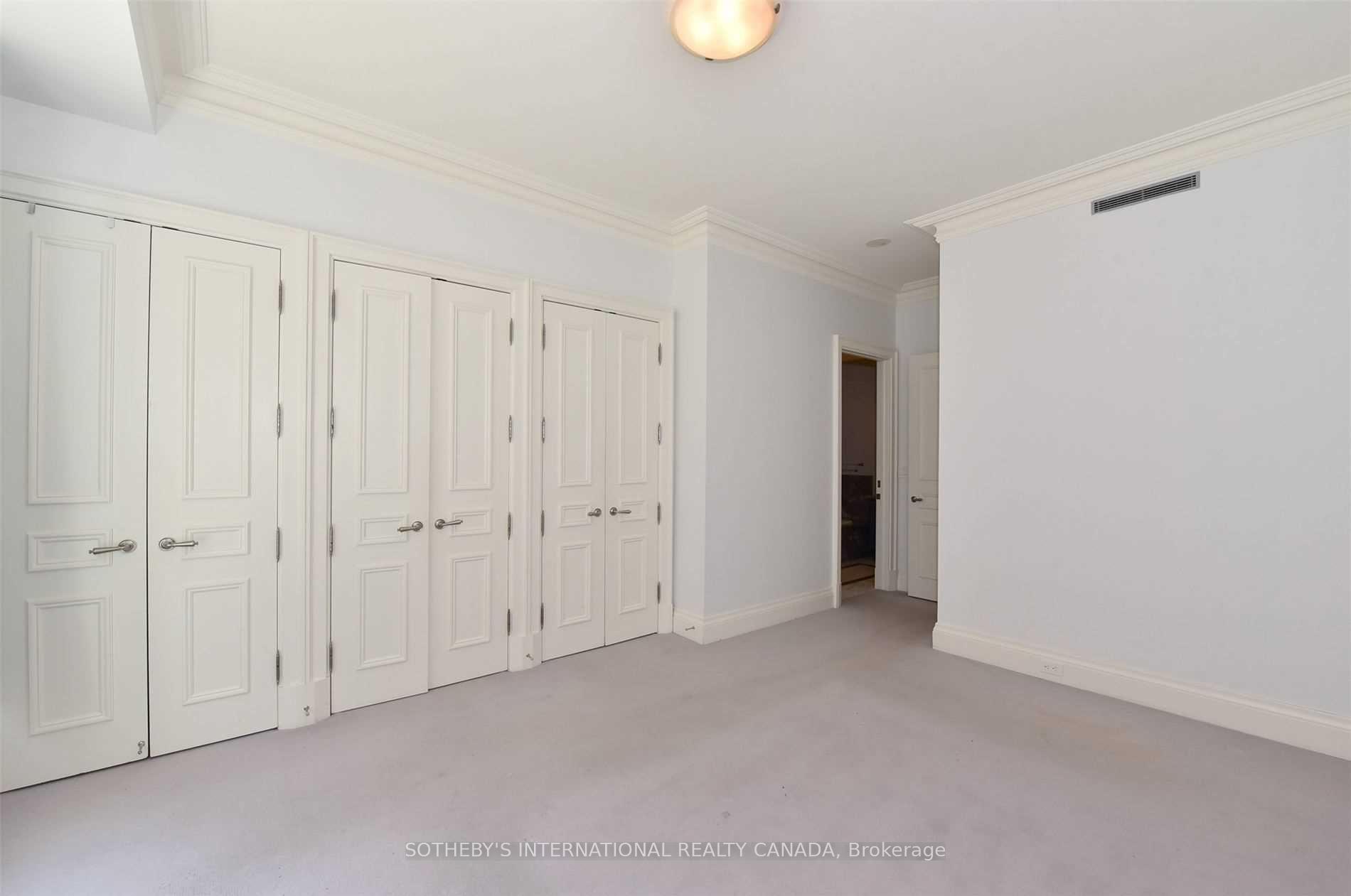 Photo 9 of Unit 6D, 1 St. Thomas Street, Toronto, Bay Street Corridor — HOMEH