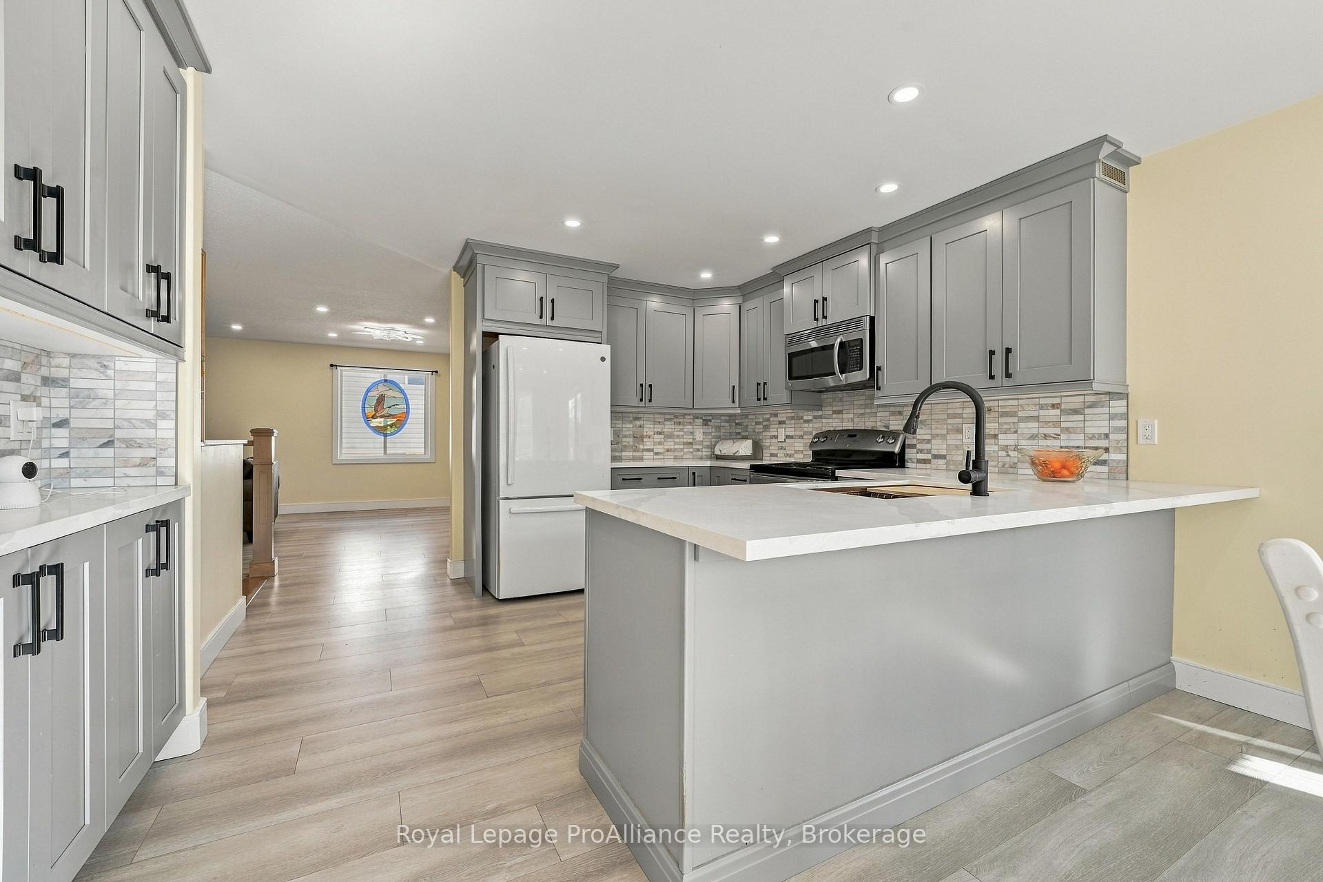 Photo 11 of 37 Reid Street, Quinte West, Trenton Ward — HOMEH