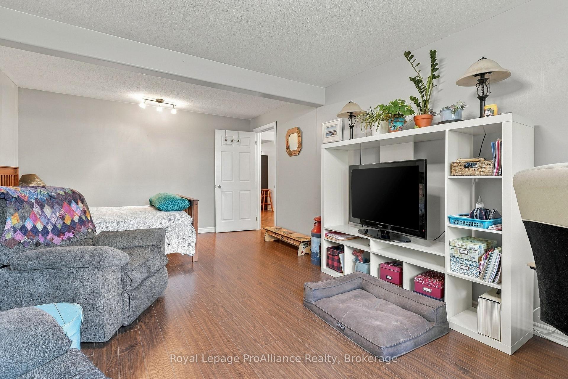 Photo 26 of 37 Reid Street, Quinte West, Trenton Ward — HOMEH