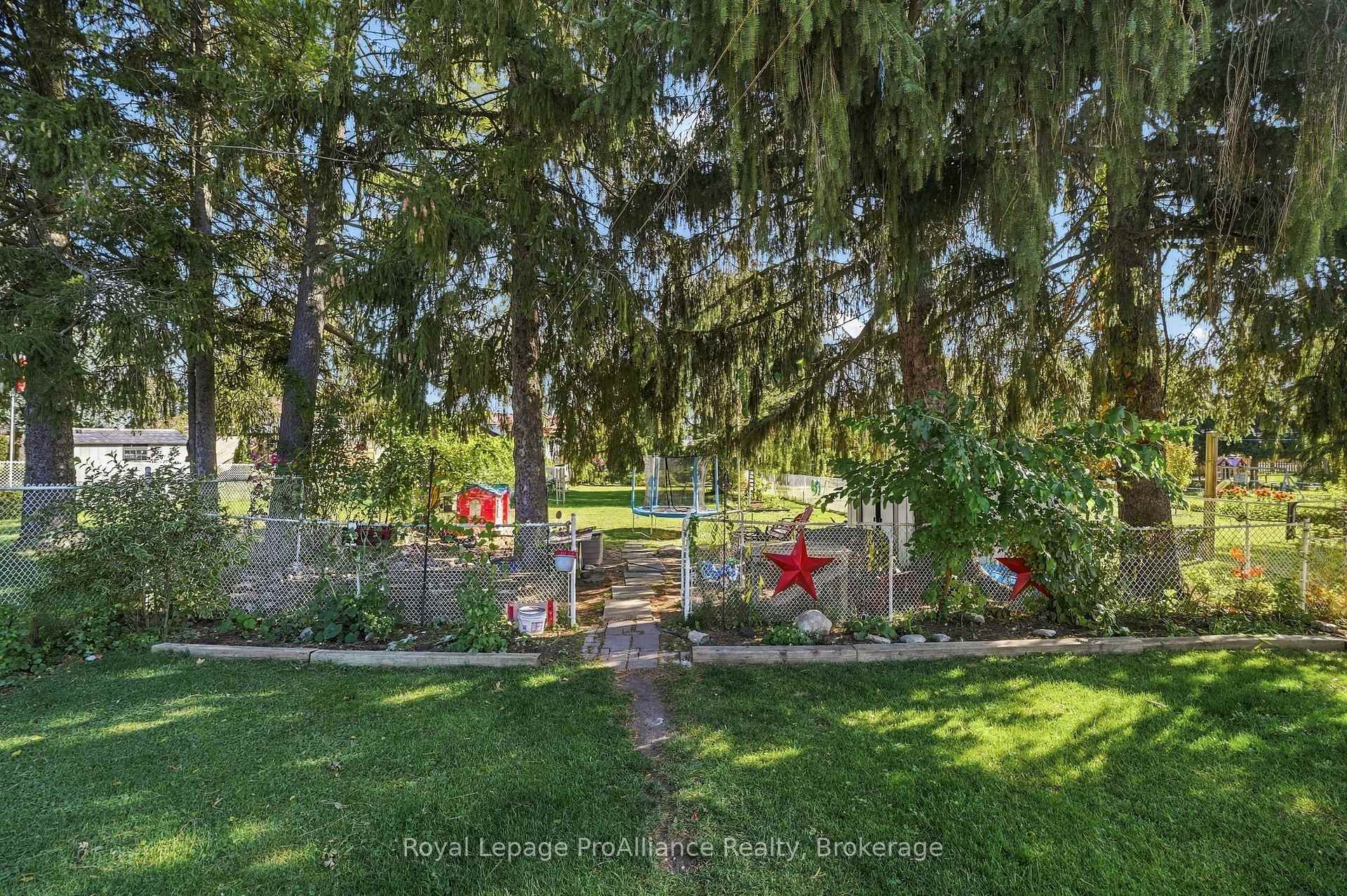 Photo 42 of 37 Reid Street, Quinte West, Trenton Ward — HOMEH