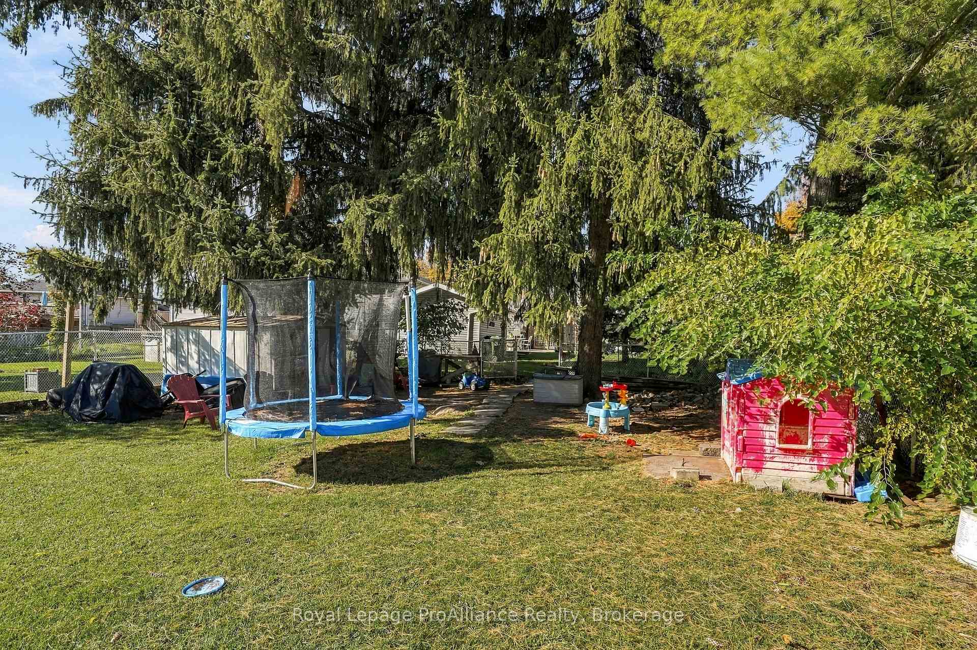Photo 43 of 37 Reid Street, Quinte West, Trenton Ward — HOMEH