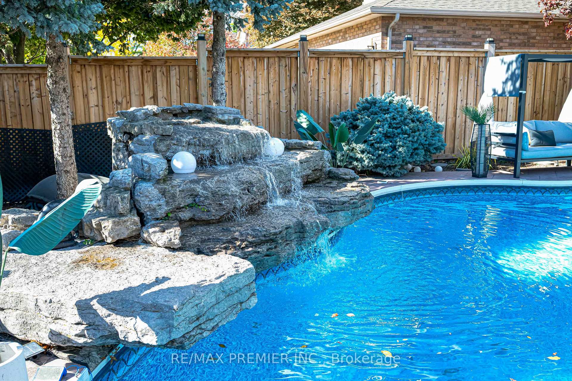 Photo 82 of 501 Winona Road, Hamilton, Winona Park — HOMEH