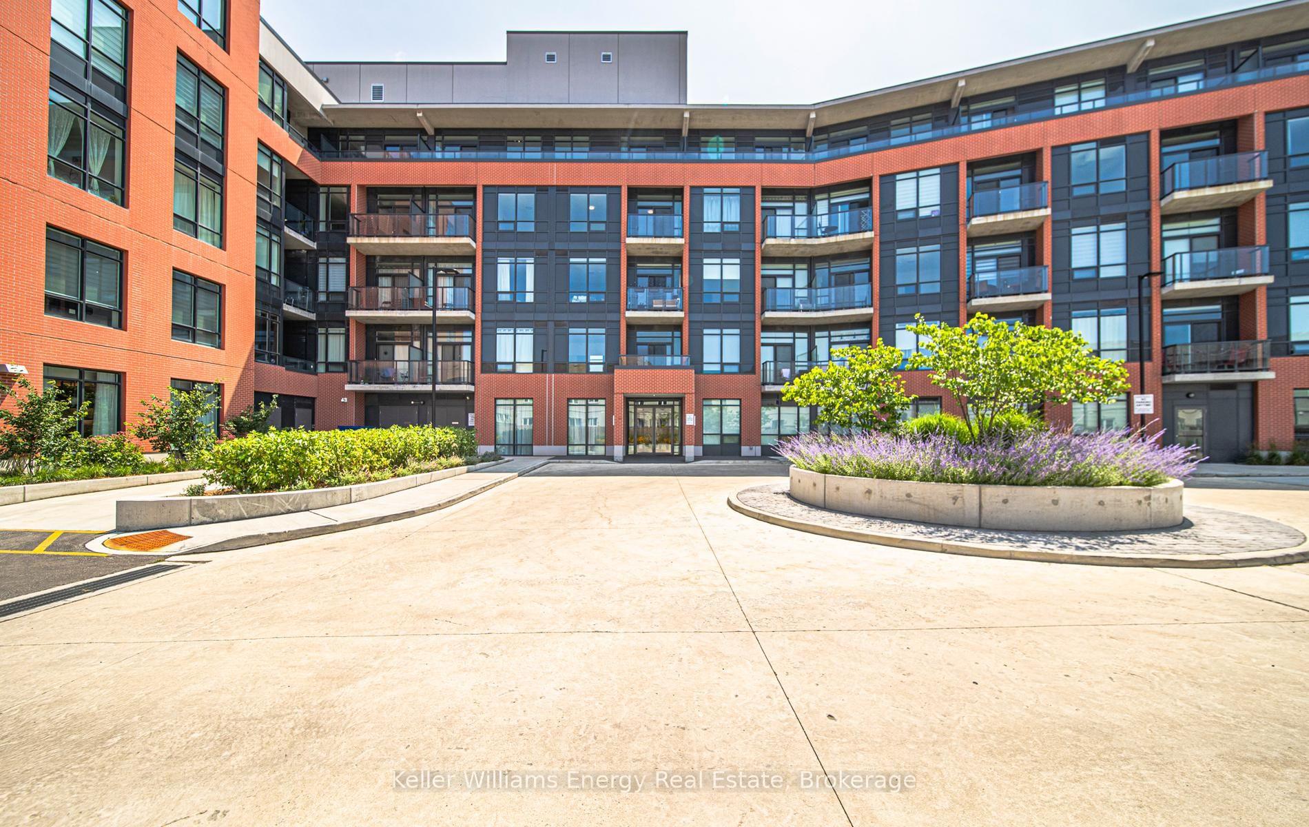 Photo of Unit 301, 1010 Dundas Street E