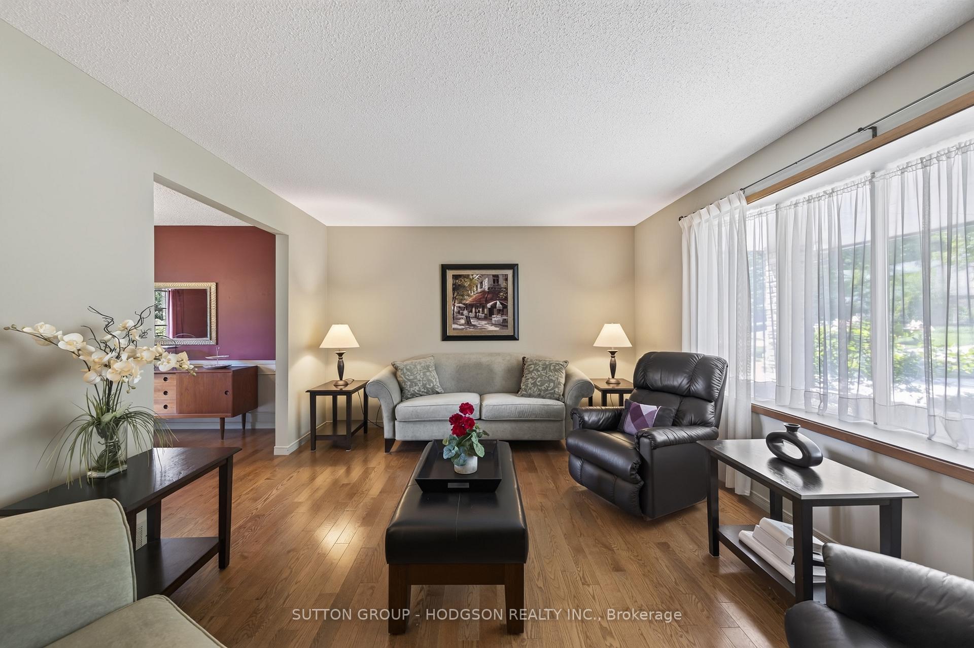 Photo 8 of 738 Cranbrook Road, London, South M — HOMEH