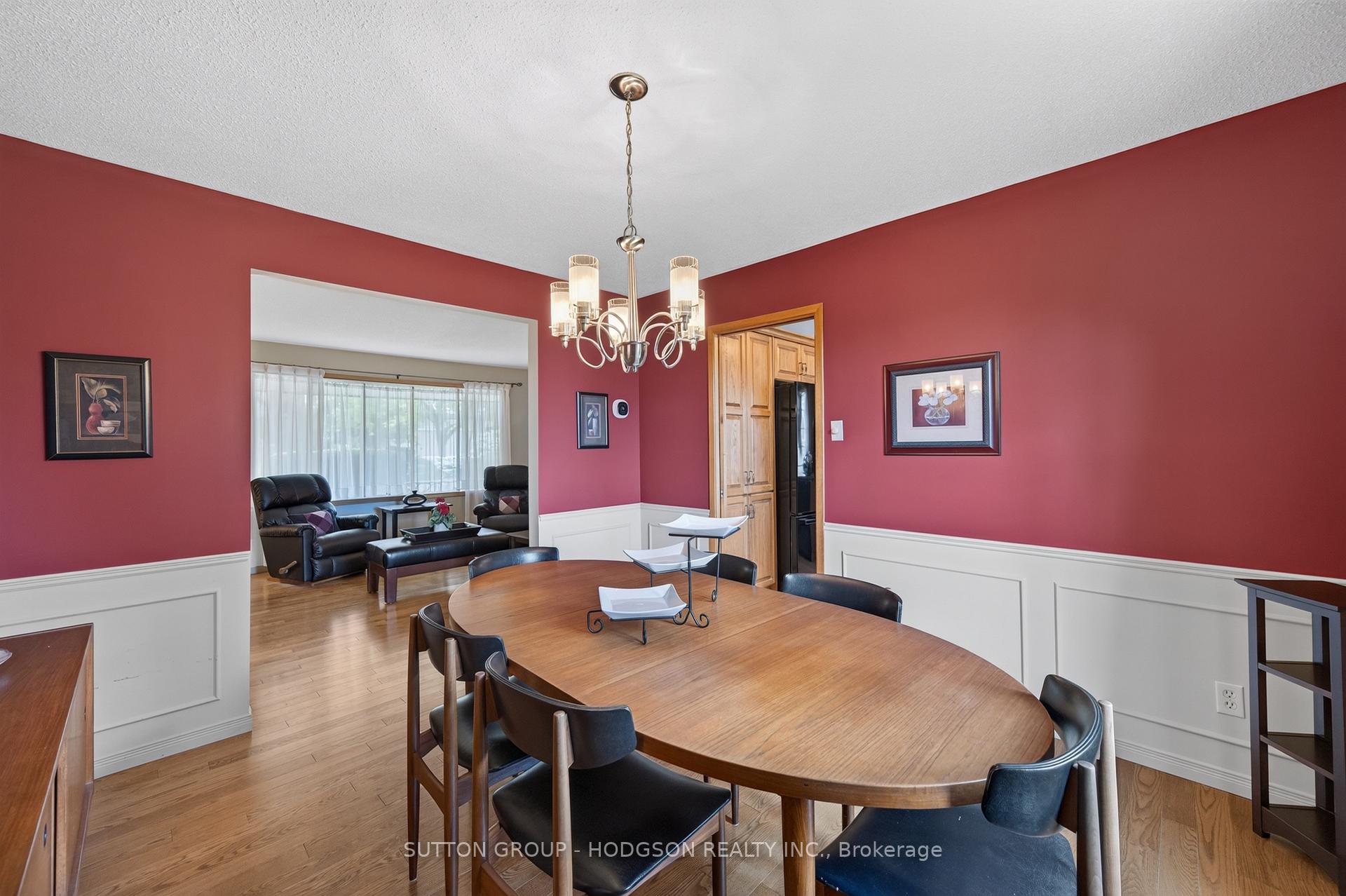 Photo 12 of 738 Cranbrook Road, London, South M — HOMEH