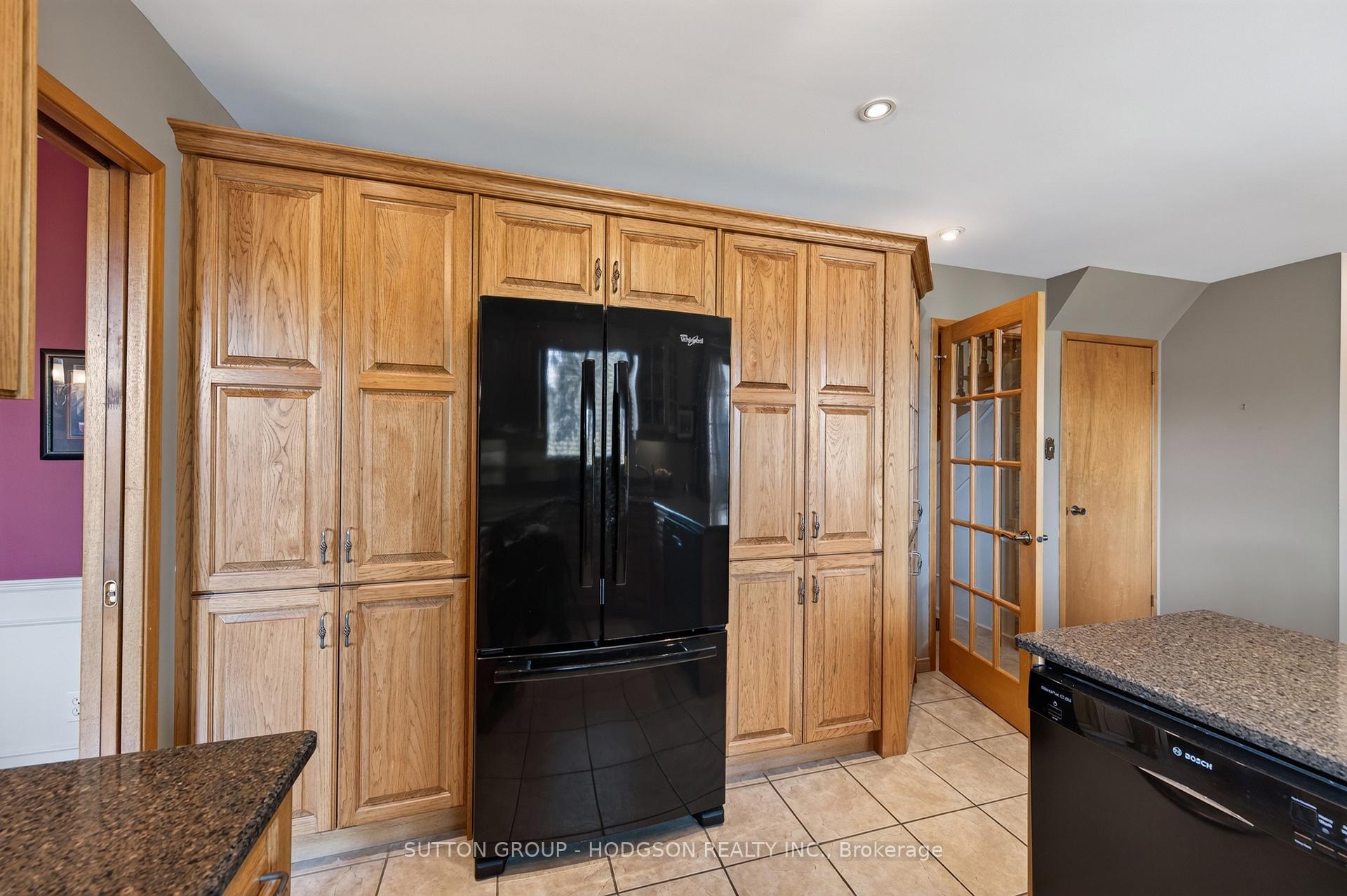 Photo 15 of 738 Cranbrook Road, London, South M — HOMEH