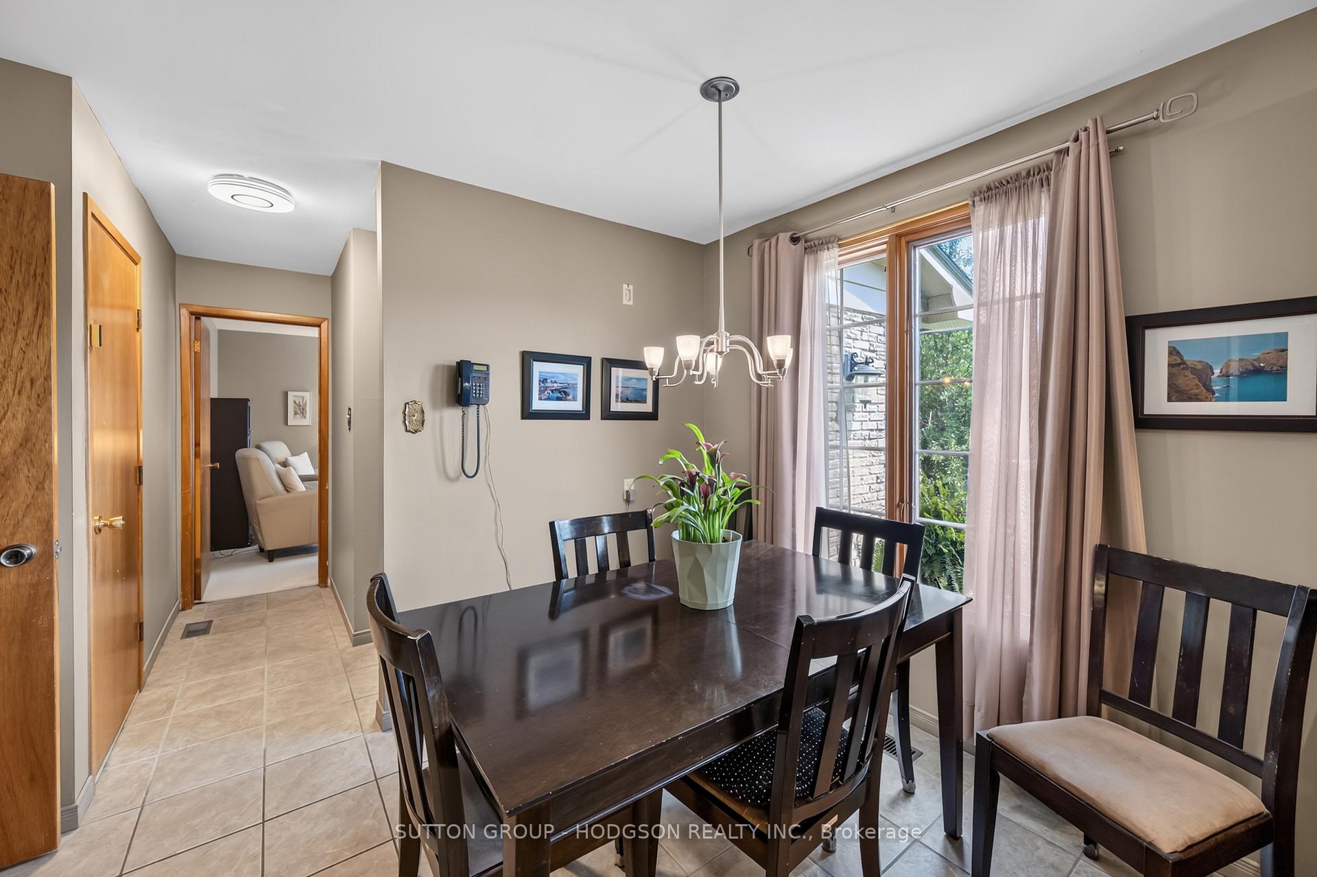 Photo 17 of 738 Cranbrook Road, London, South M — HOMEH