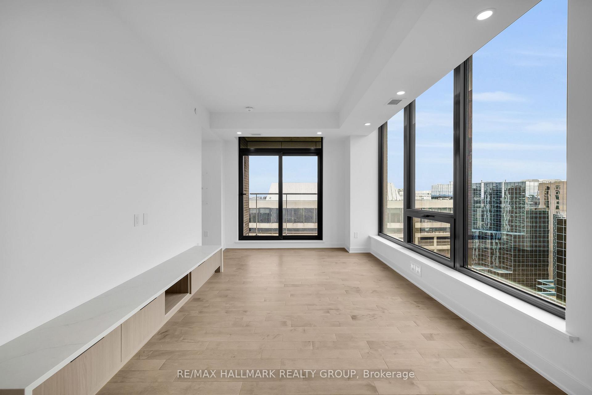 Photo 6 of Unit 2604, 340 Queen Street, Ottawa, Ottawa Centre — HOMEH