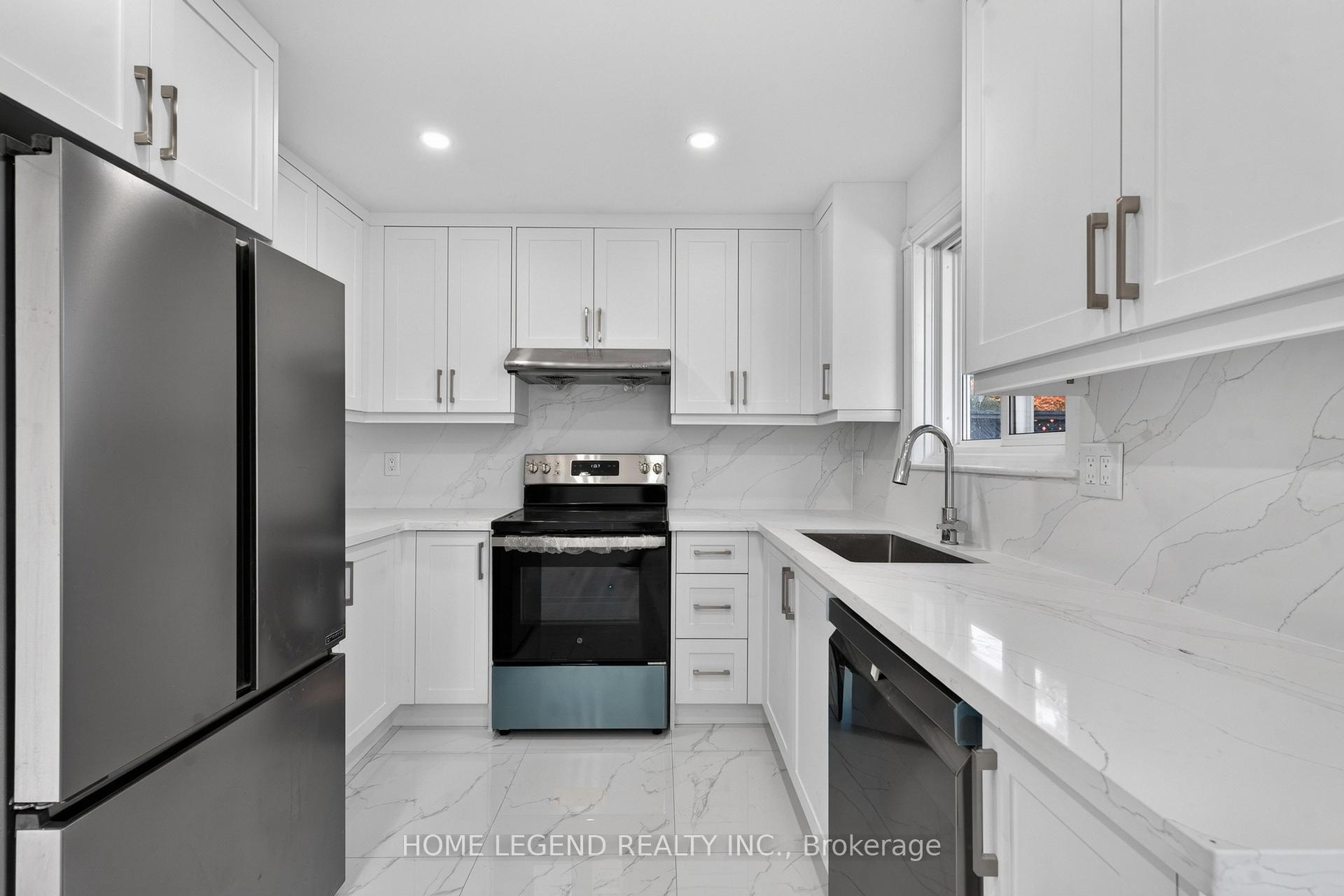 Photo 6 of 52 Carlton Road, Markham, Unionville — HOMEH