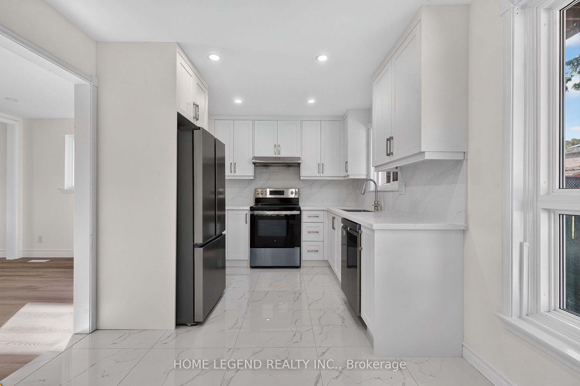 Photo 7 of 52 Carlton Road, Markham, Unionville — HOMEH
