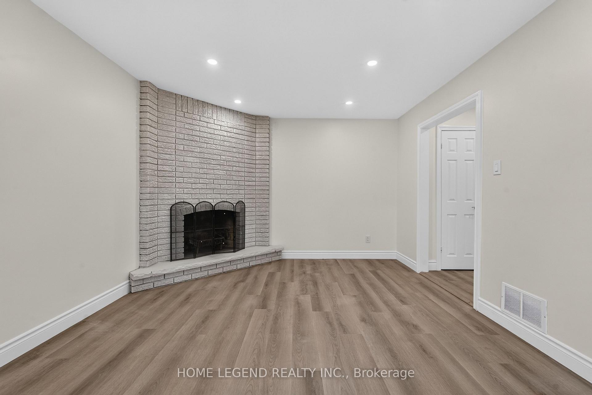 Photo 11 of 52 Carlton Road, Markham, Unionville — HOMEH