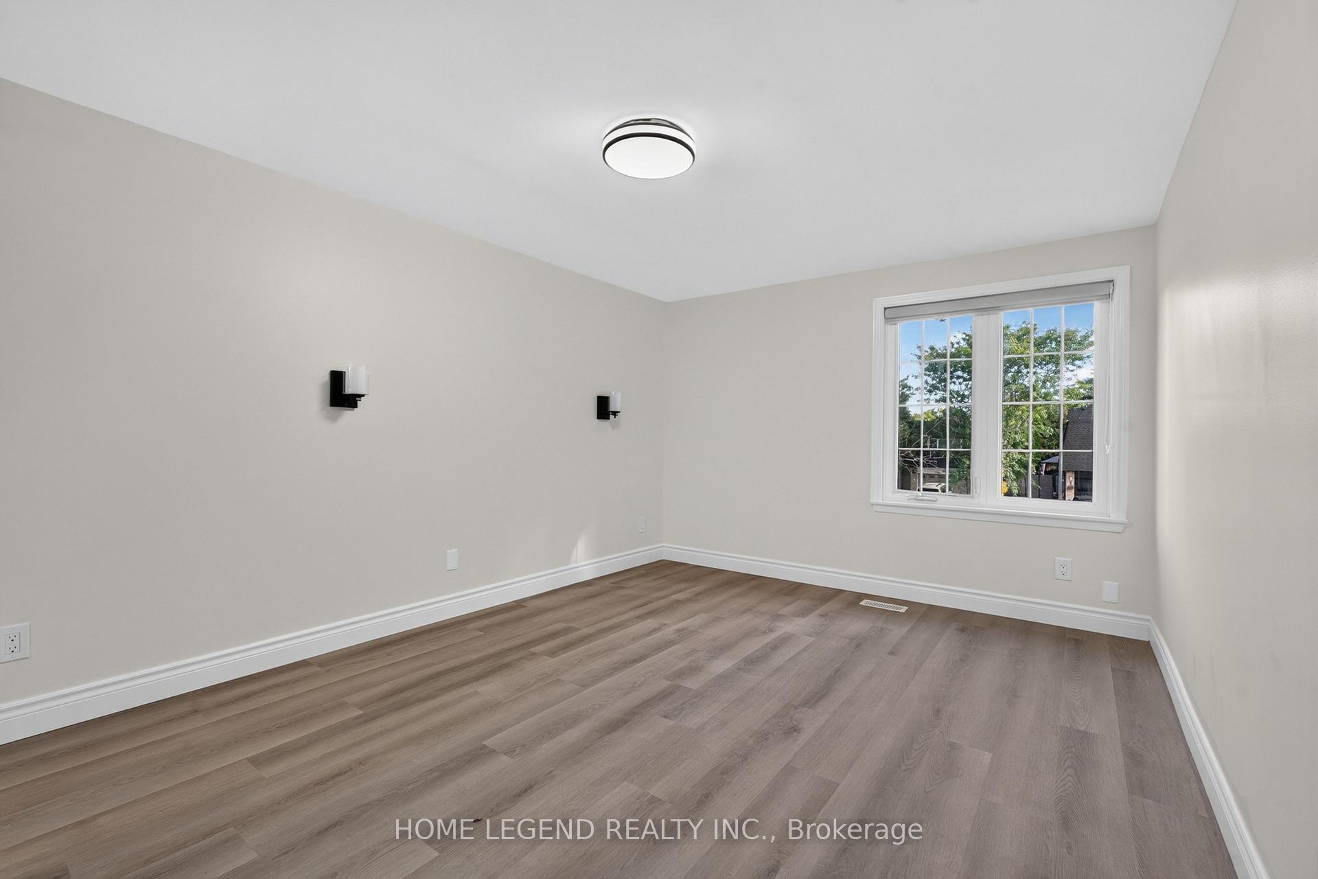 Photo 14 of 52 Carlton Road, Markham, Unionville — HOMEH