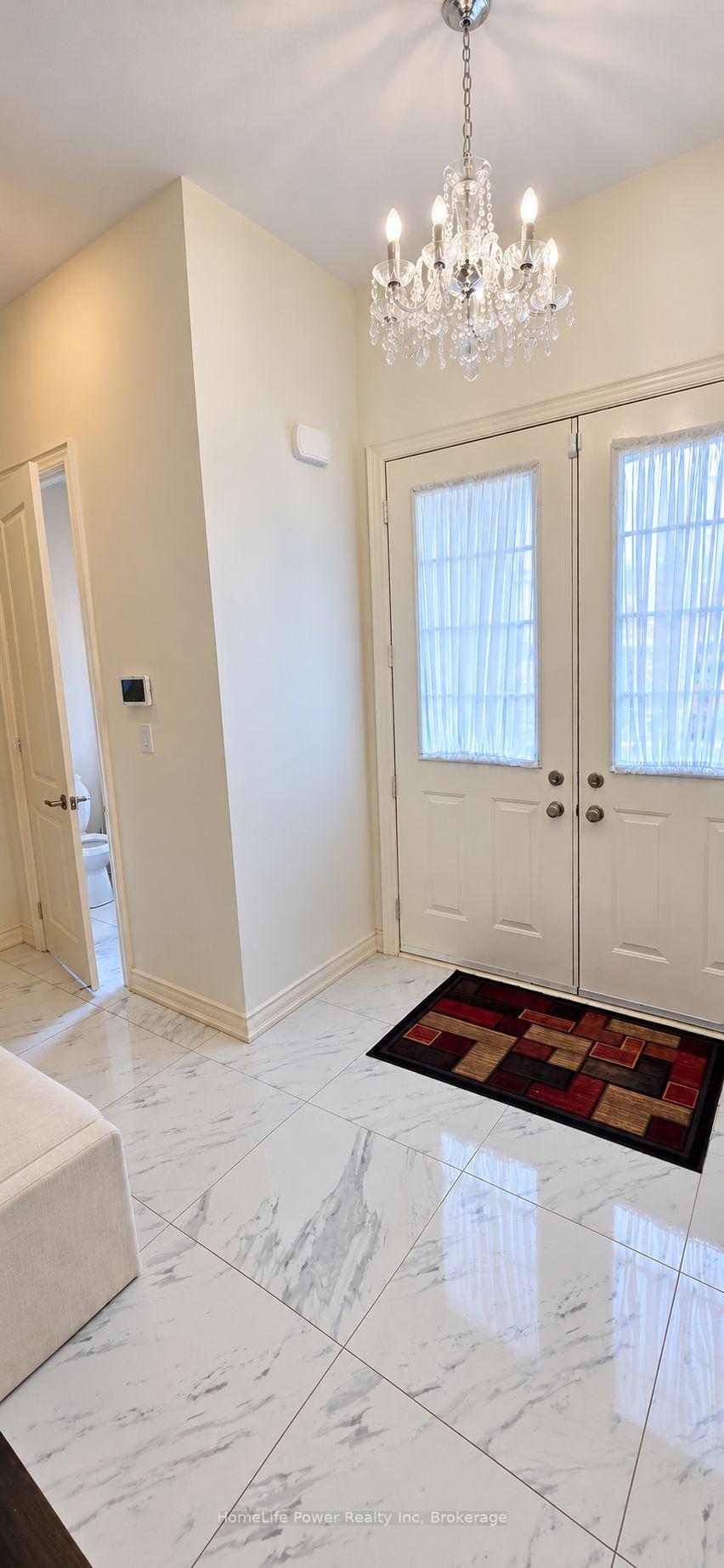 Photo 2 of 35 Ebenezer Drive, Hamilton, Waterdown — HOMEH