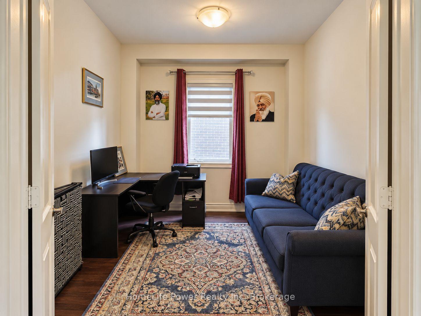Photo 3 of 35 Ebenezer Drive, Hamilton, Waterdown — HOMEH