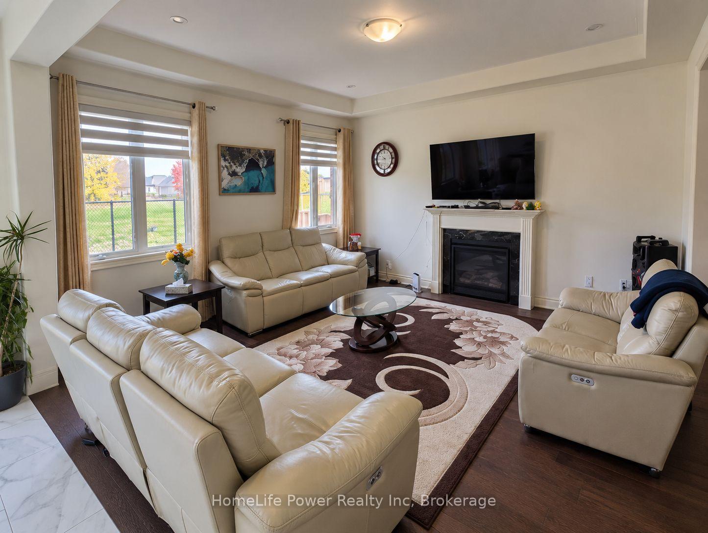 Photo 7 of 35 Ebenezer Drive, Hamilton, Waterdown — HOMEH