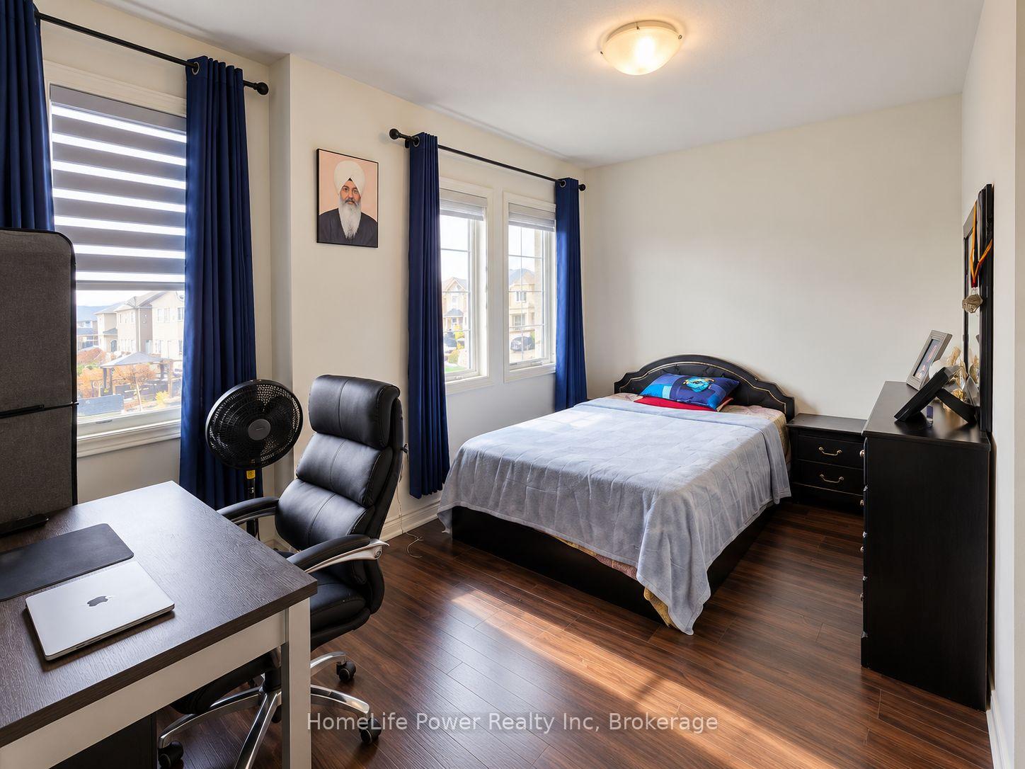 Photo 19 of 35 Ebenezer Drive, Hamilton, Waterdown — HOMEH