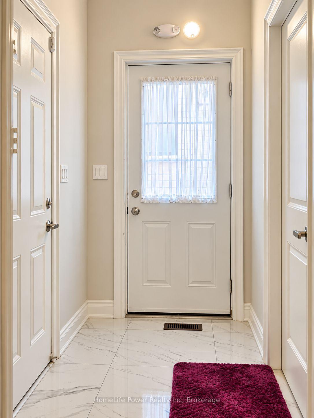 Photo 23 of 35 Ebenezer Drive, Hamilton, Waterdown — HOMEH