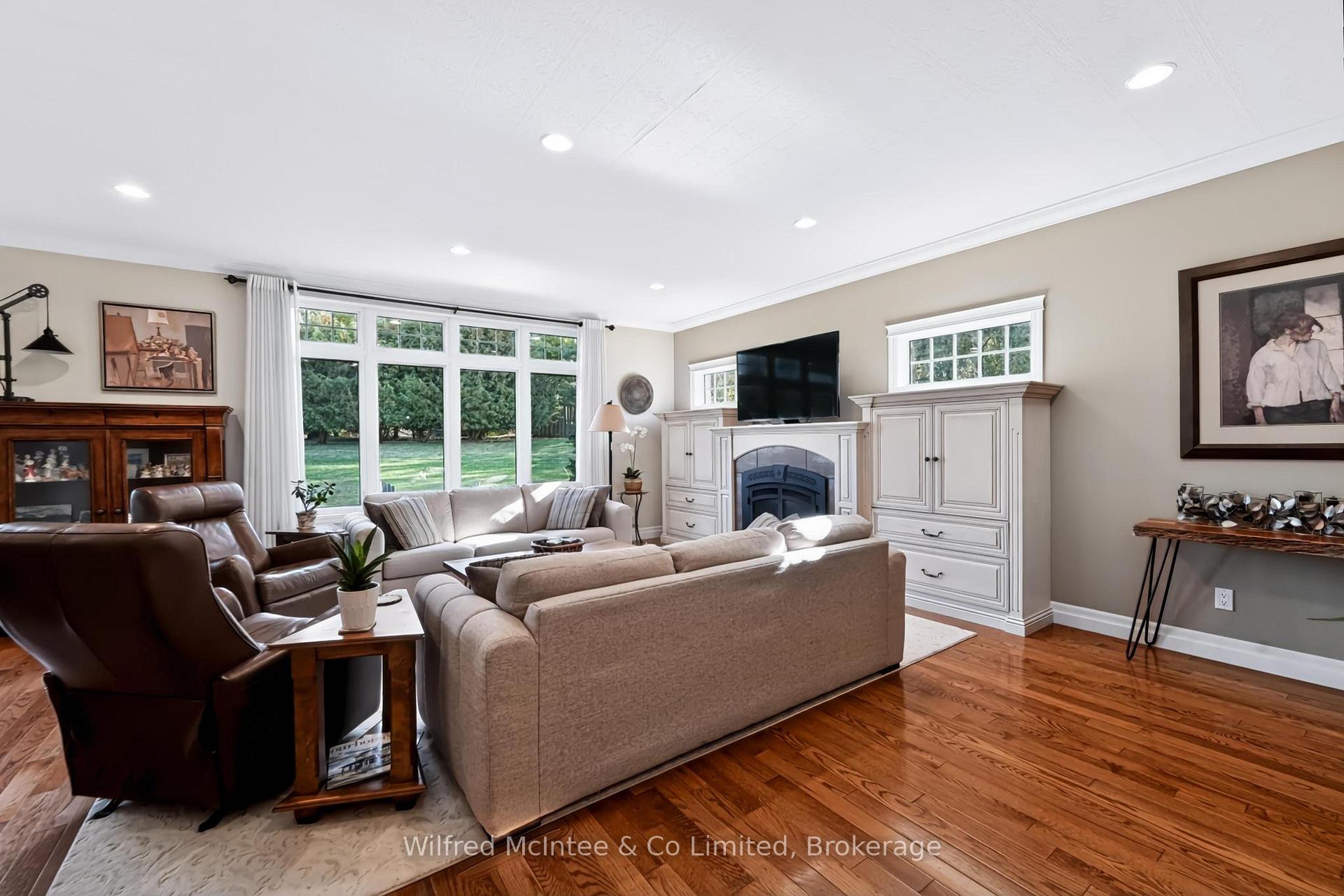 Photo 15 of 313 Westwood Drive, Brockton — HOMEH