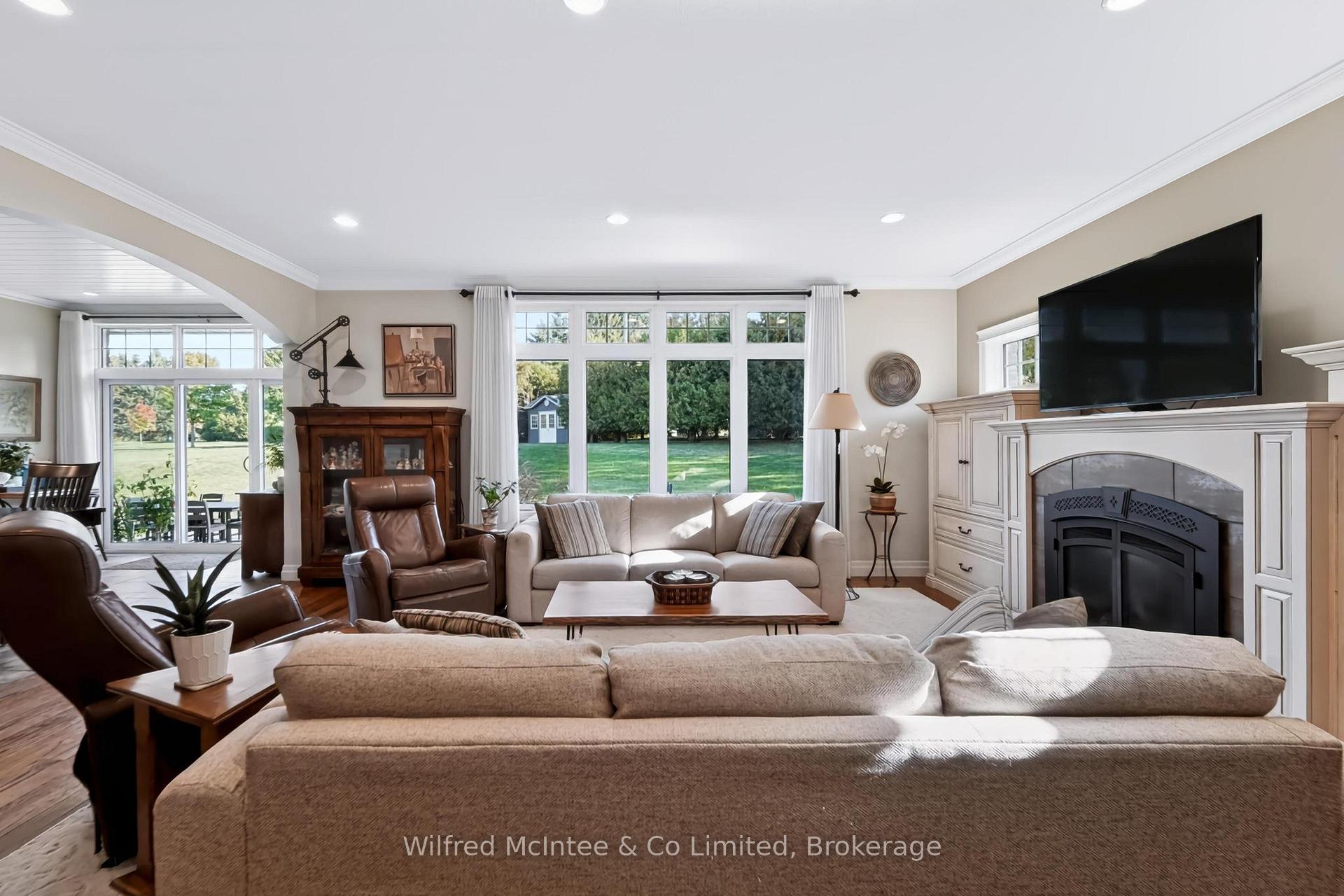 Photo 16 of 313 Westwood Drive, Brockton — HOMEH