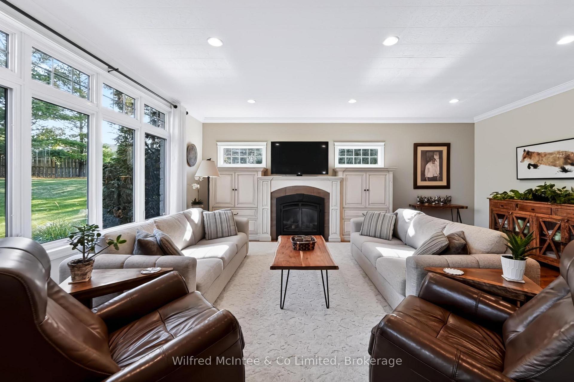 Photo 17 of 313 Westwood Drive, Brockton — HOMEH