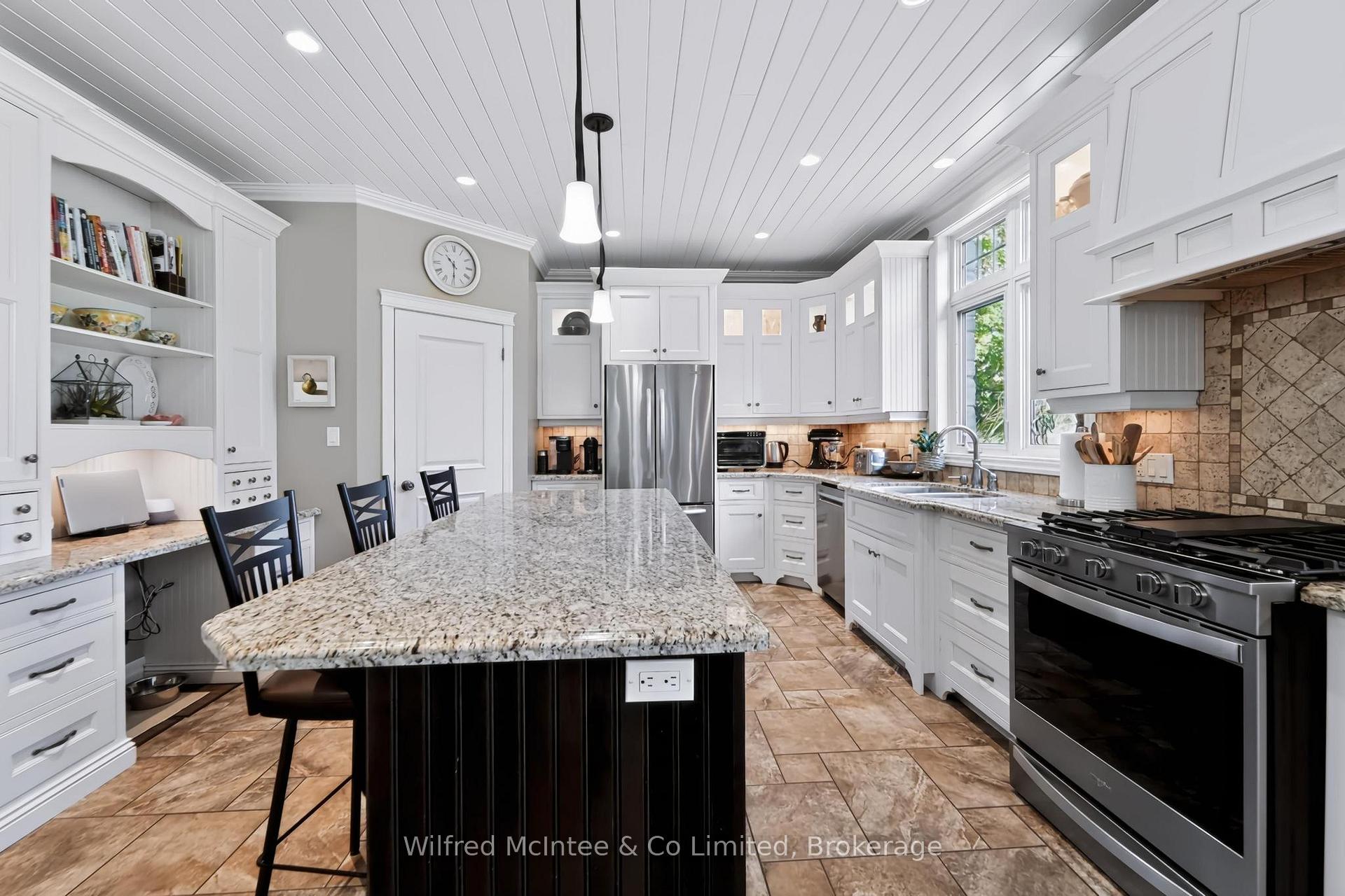 Photo 23 of 313 Westwood Drive, Brockton — HOMEH