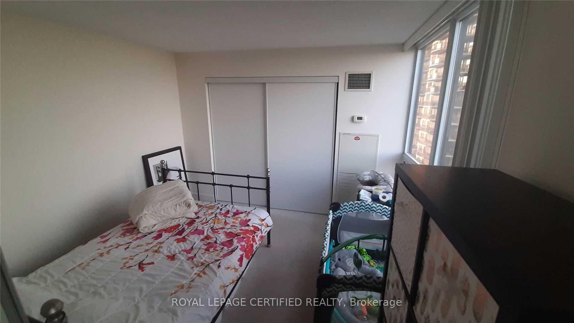 Photo 5 of Unit 1705, 23 Sheppard Avenue E, North York, Willowdale East — HOMEH