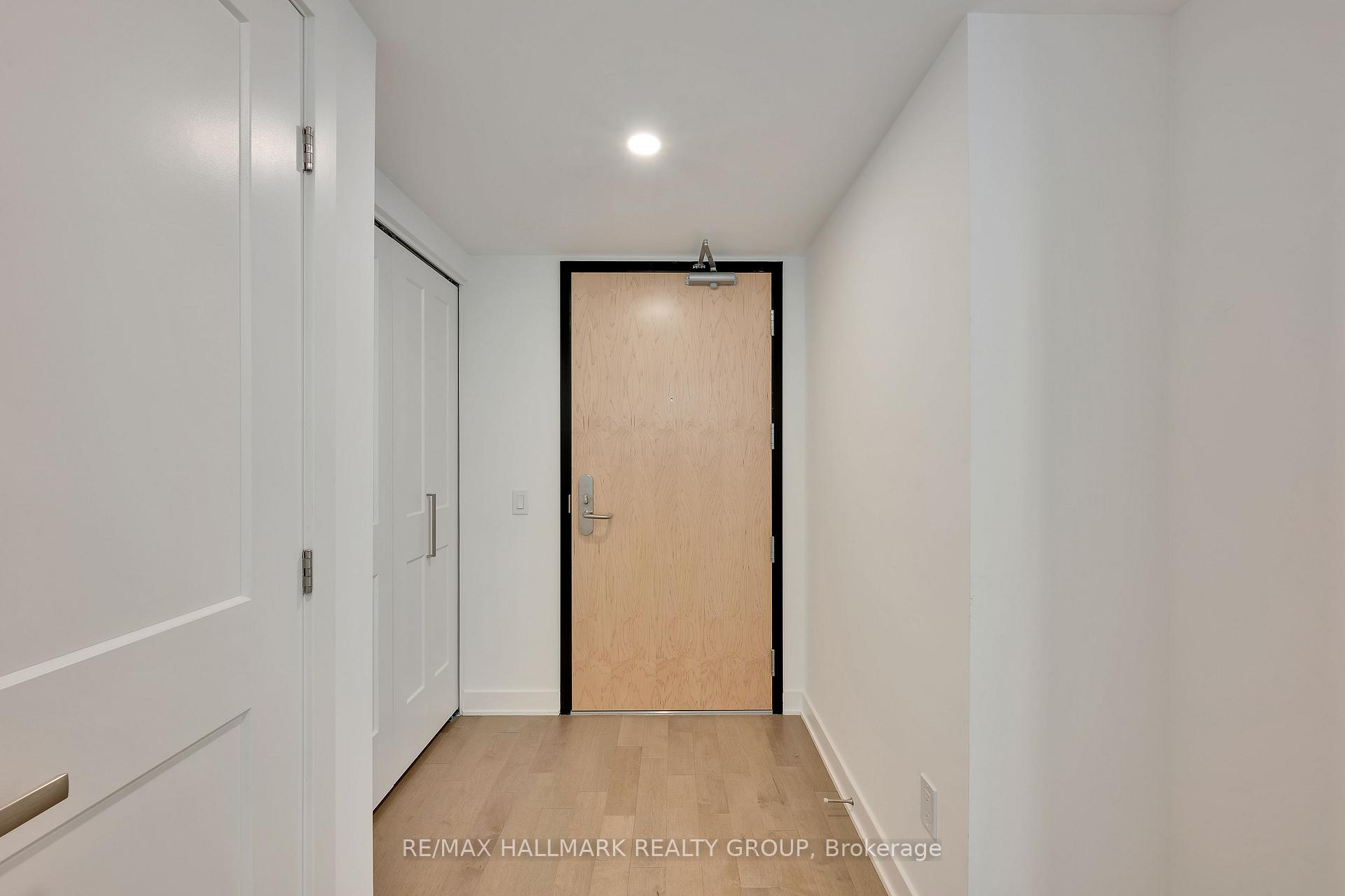 Photo 3 of Unit 1306, 340 Queen Street, Ottawa, Ottawa Centre — HOMEH